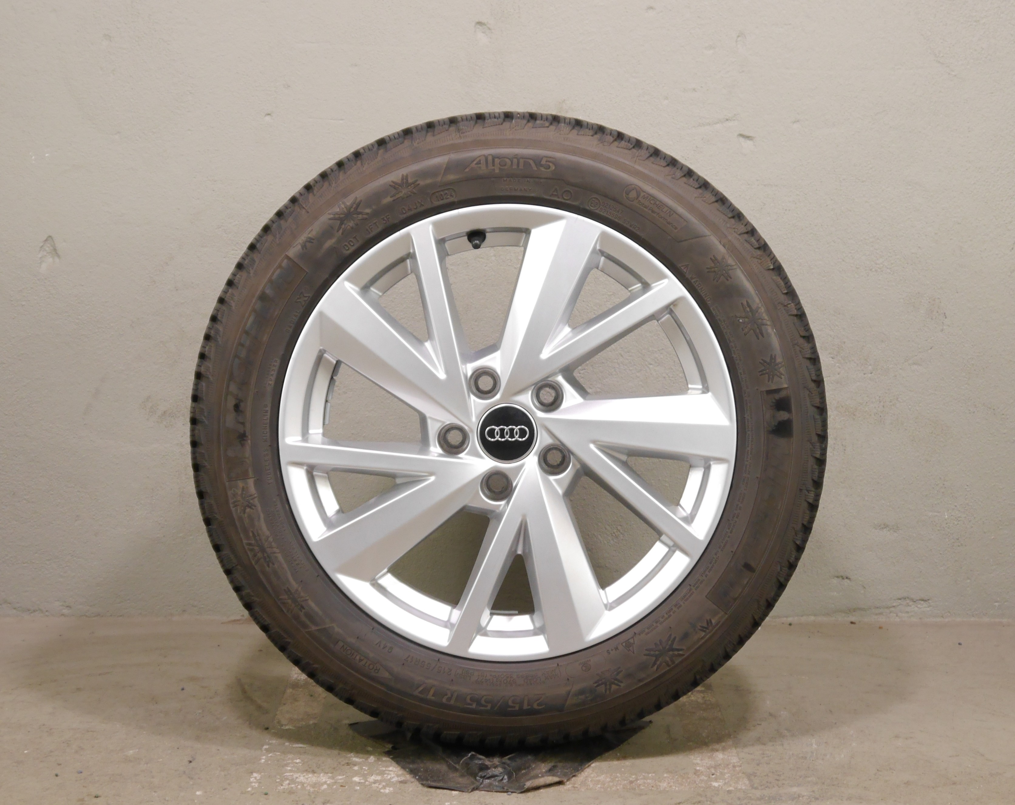 Audi Q2 Aluradsatz – Winter 215/55 R17 94V (AO) – 81A601025C