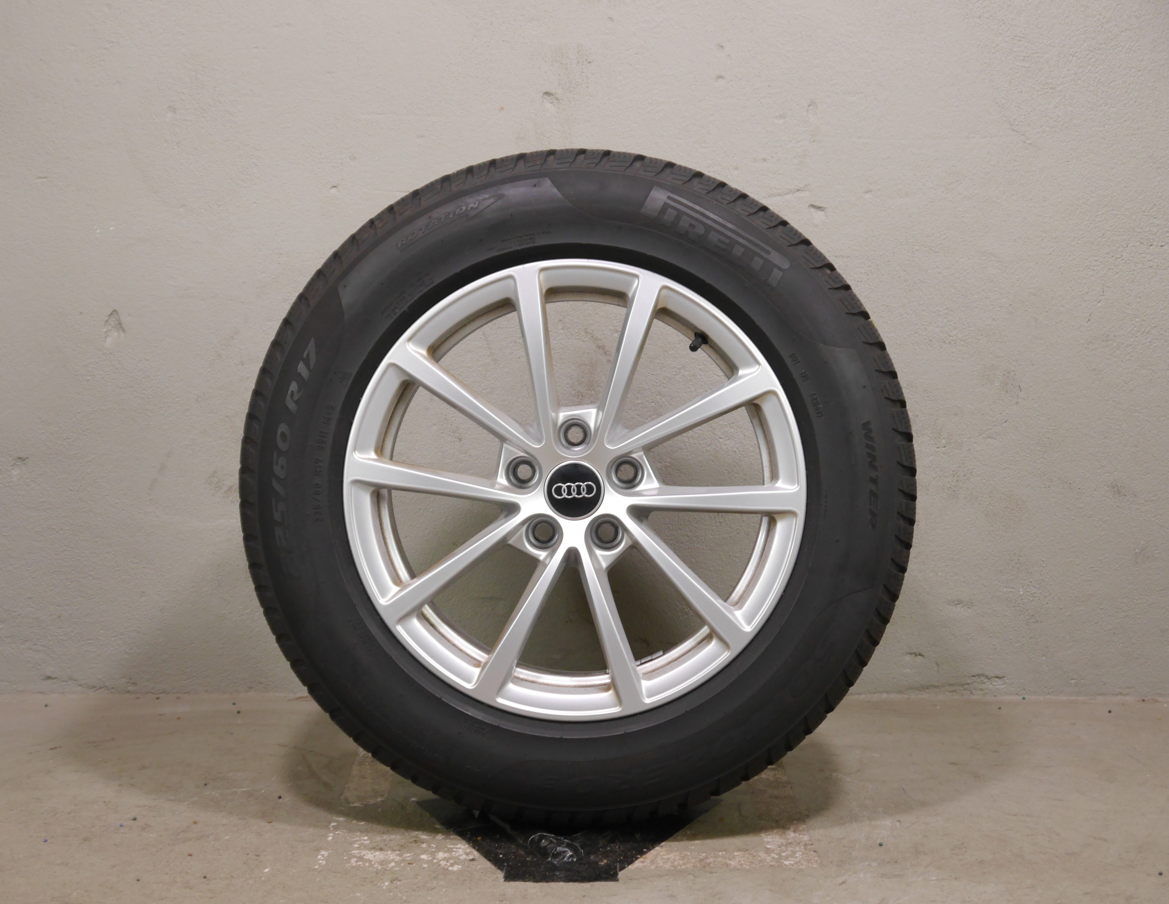 Audi A6 Aluradsatz – Winter 225/60 R17 99H (AO) – 4K0601025-