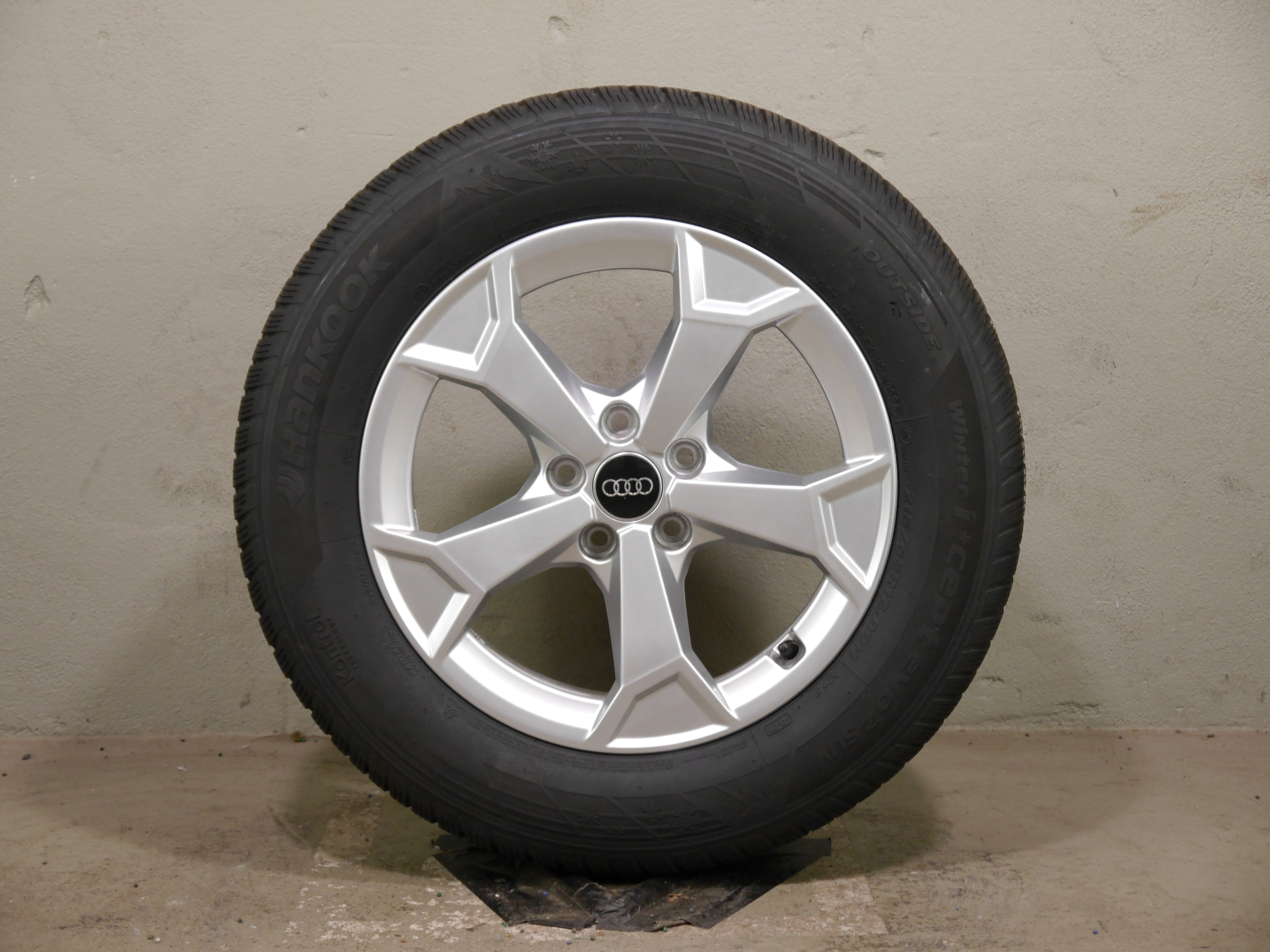 Audi Q3 Aluradsatz – Winter 215/65 R17 99H (AO) – 83A601025AL