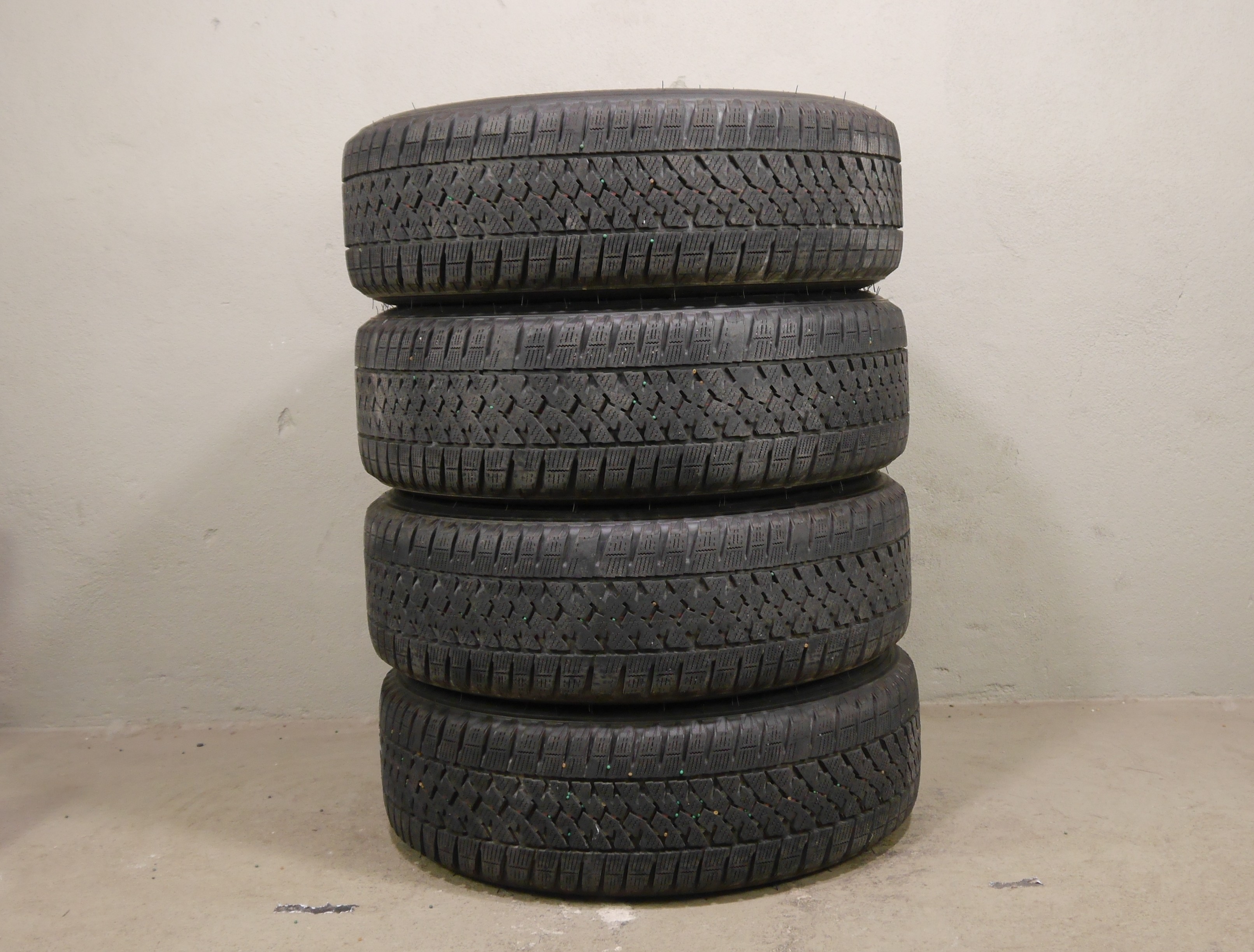 VW T7 New Multivan Life (ST) Aluradsatz – Winter 215/60 R17 104/102H - 7T0601025A