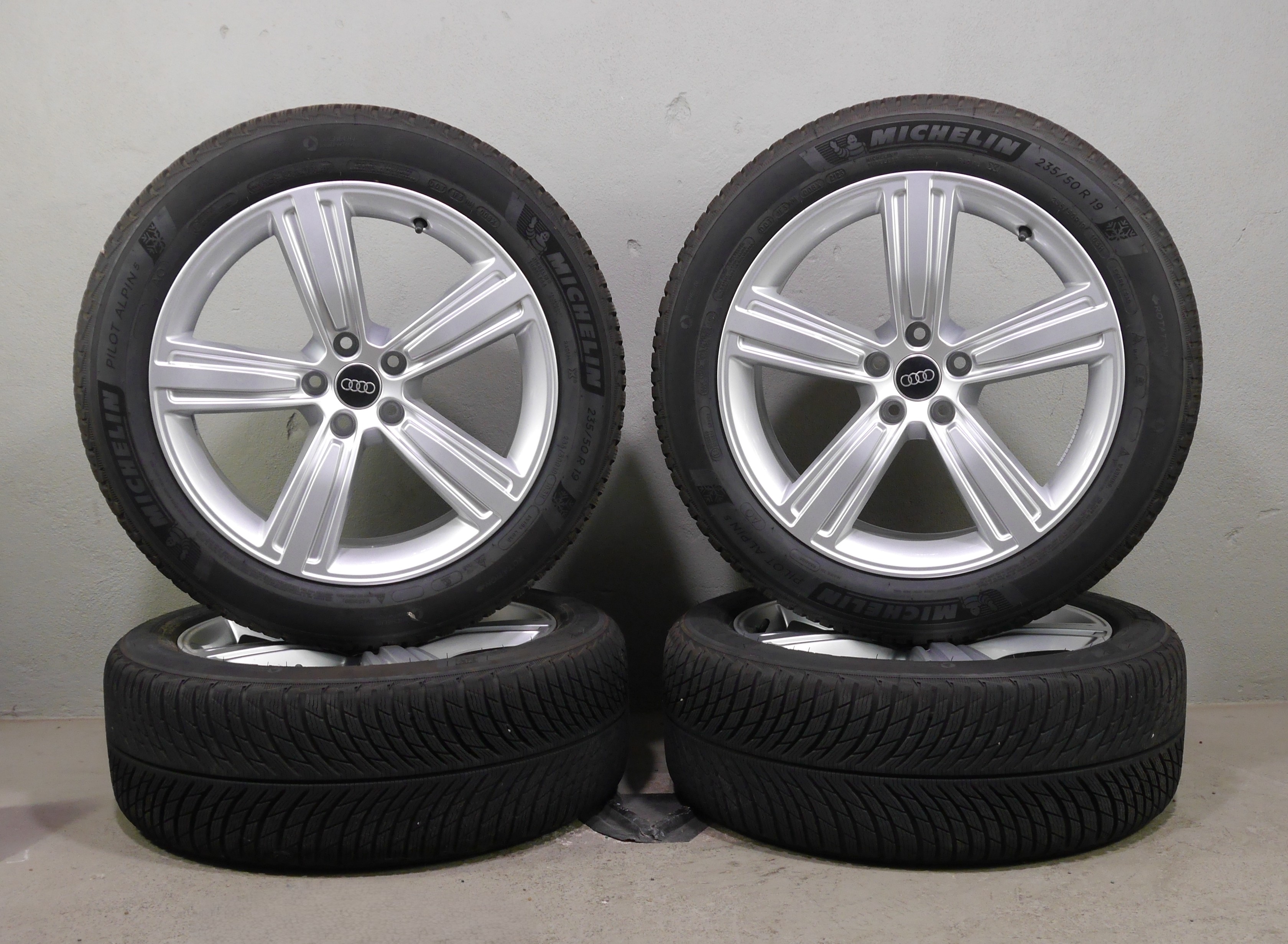 Audi A8 Aluradsatz – Winter 235/50 R19 103H – 4N0601025J