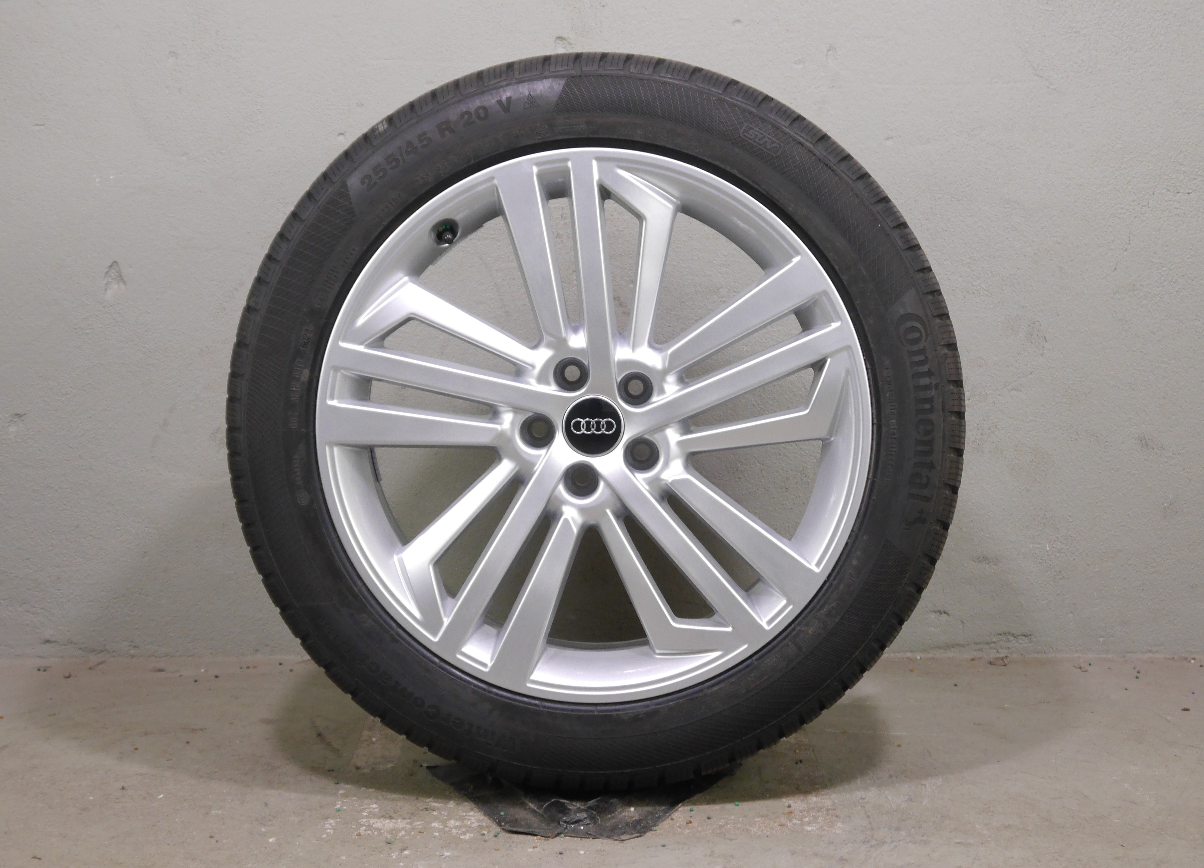 Audi Q5 Aluradsatz – Winter 255/45 R20 101V (AO) – 80A601025L