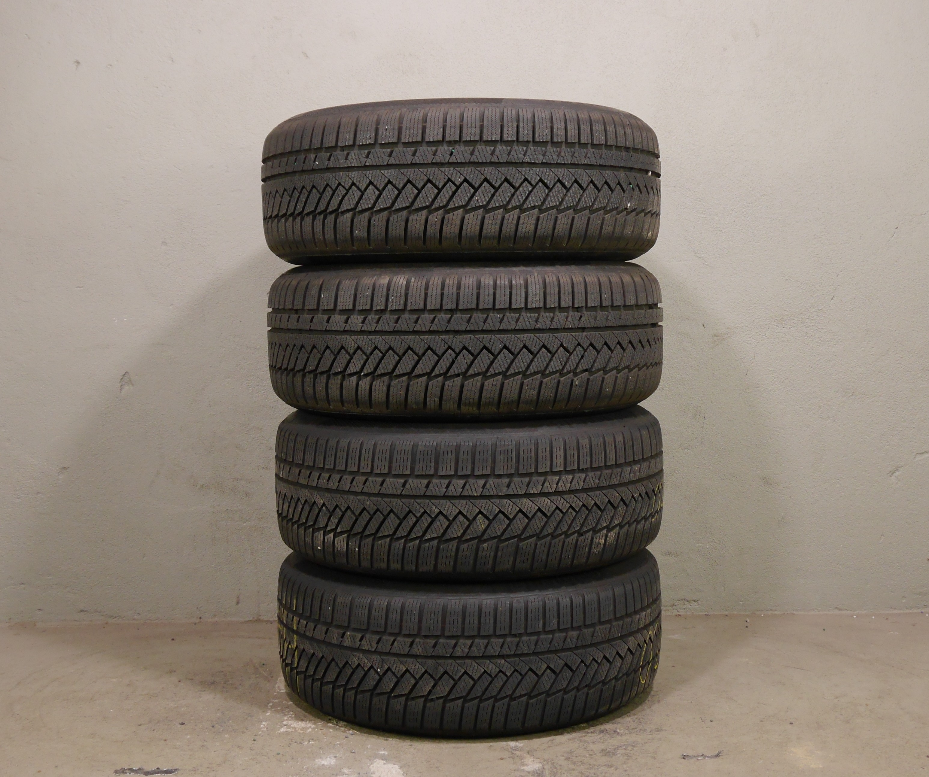 Audi A5  Cabriolet Aluradsatz – Winter 225/50 R17 98H(AO) – 8W0601025AE