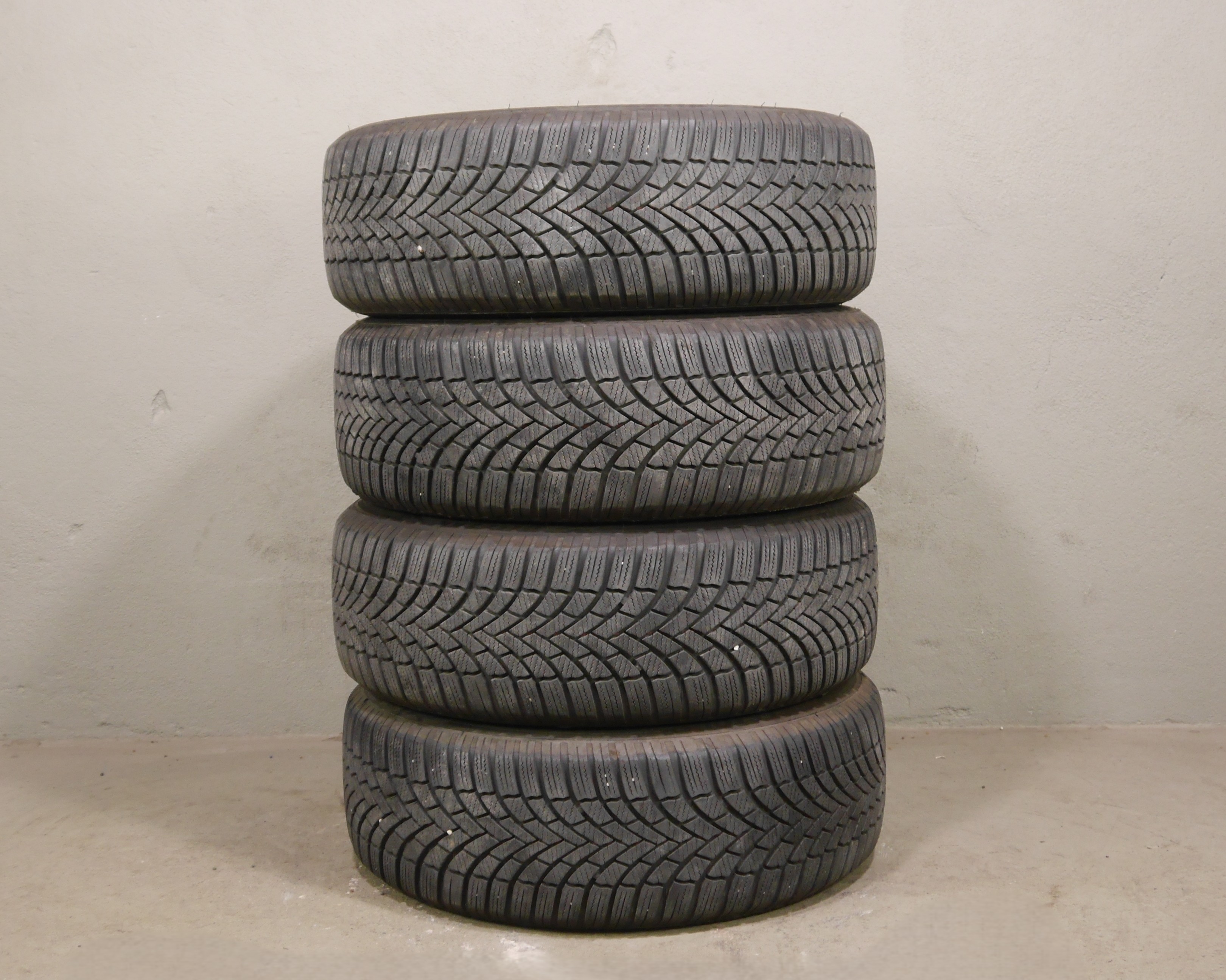 VW Golf (CD) Stahlradsatz – Winter 205/55 R16 91H – 5Q0601027BR