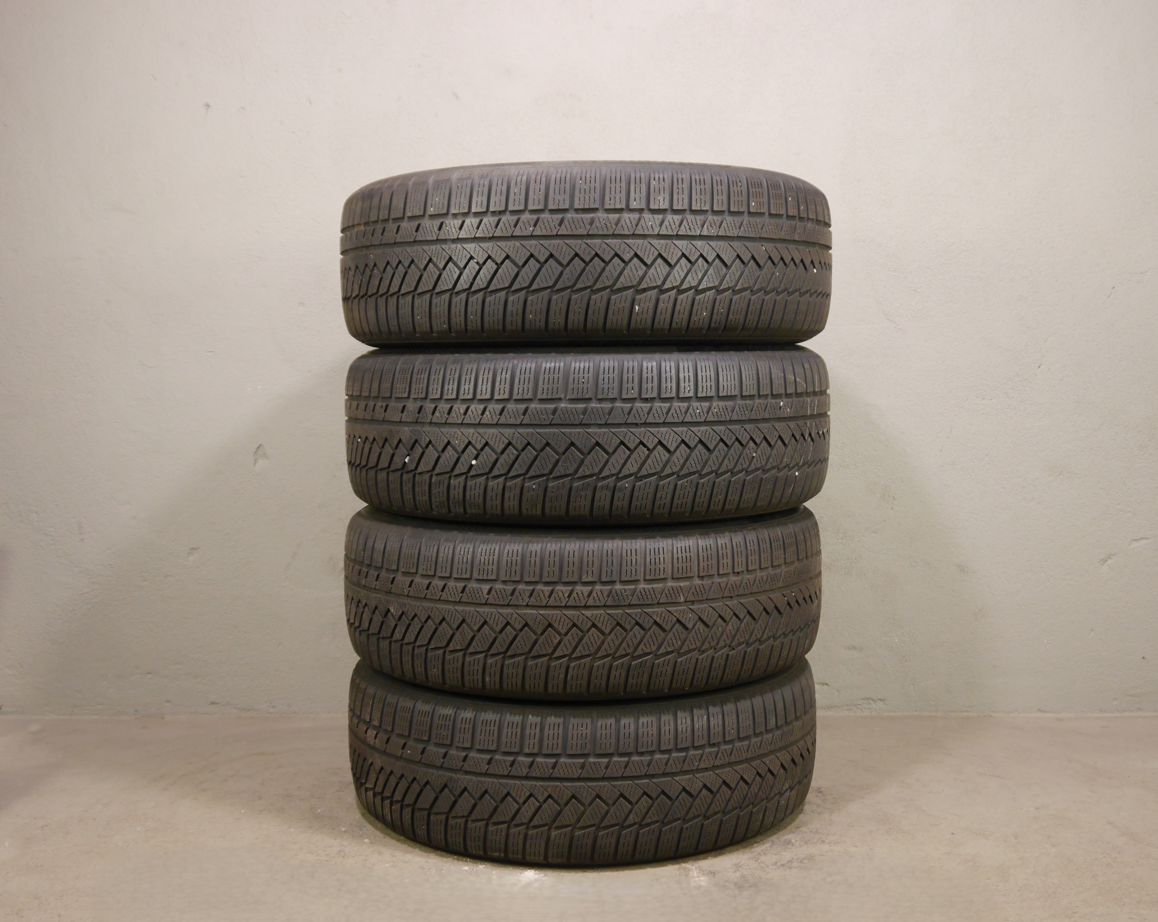 ŠKODA Kodiaq Aluradsatz – Winter 235/50 R19 99H – 565601025 - Conti Seal