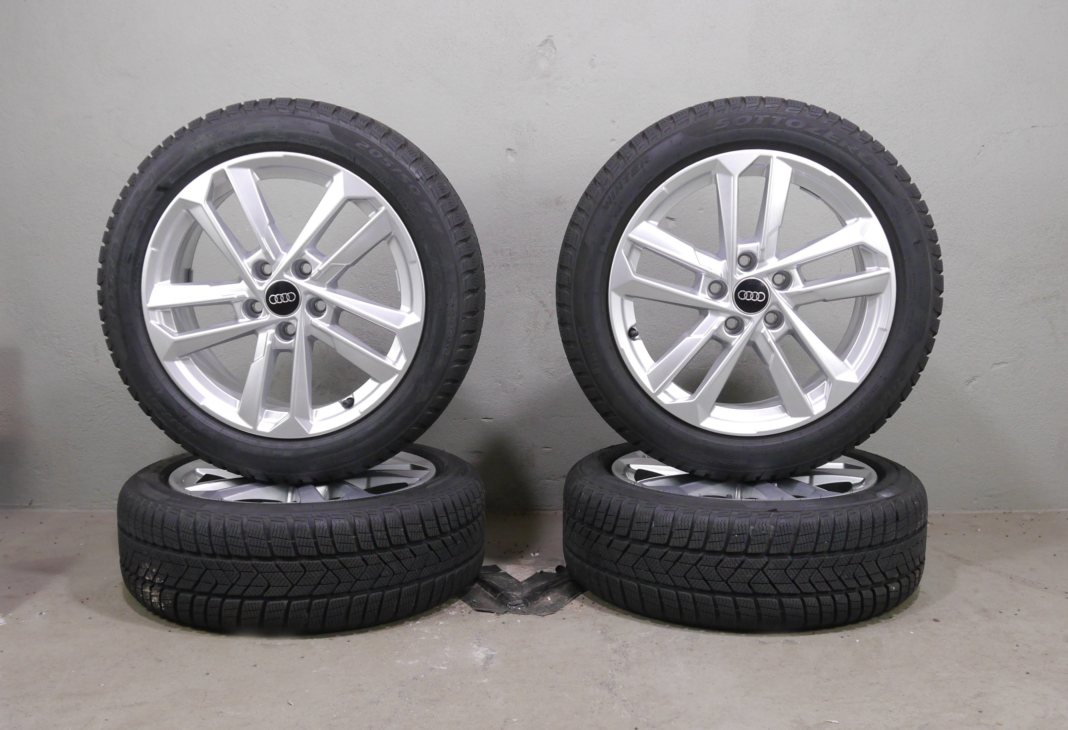 Audi A3 Sportback Aluradsatz – Winter 205/50 R17 93H (AO1) – 8Y0601025L