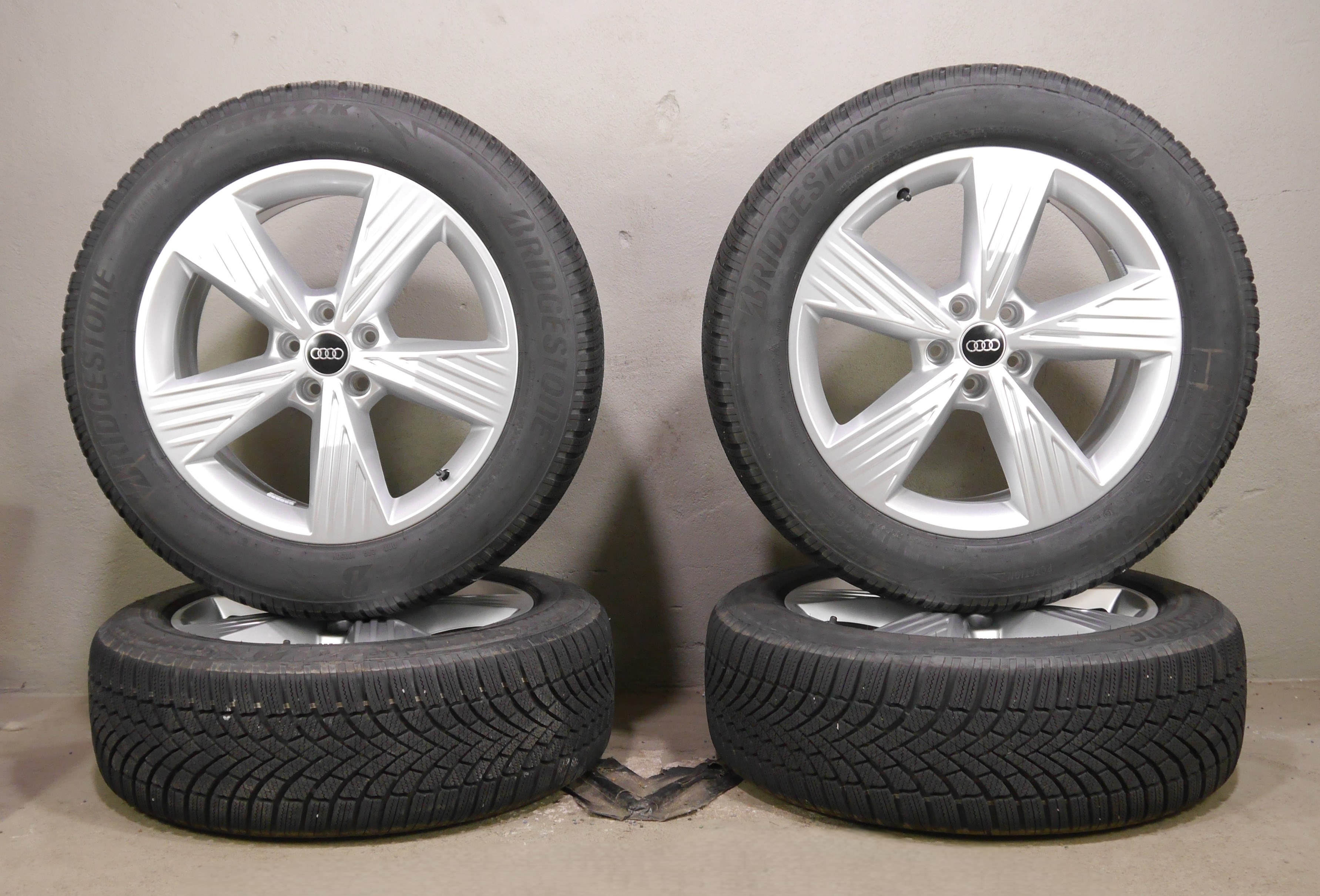 Audi Q4 Sportback e-tron (F4) Aluradsatz – Winter 235/55 R19 101T, 255/50 R19 103T 89A601025AM