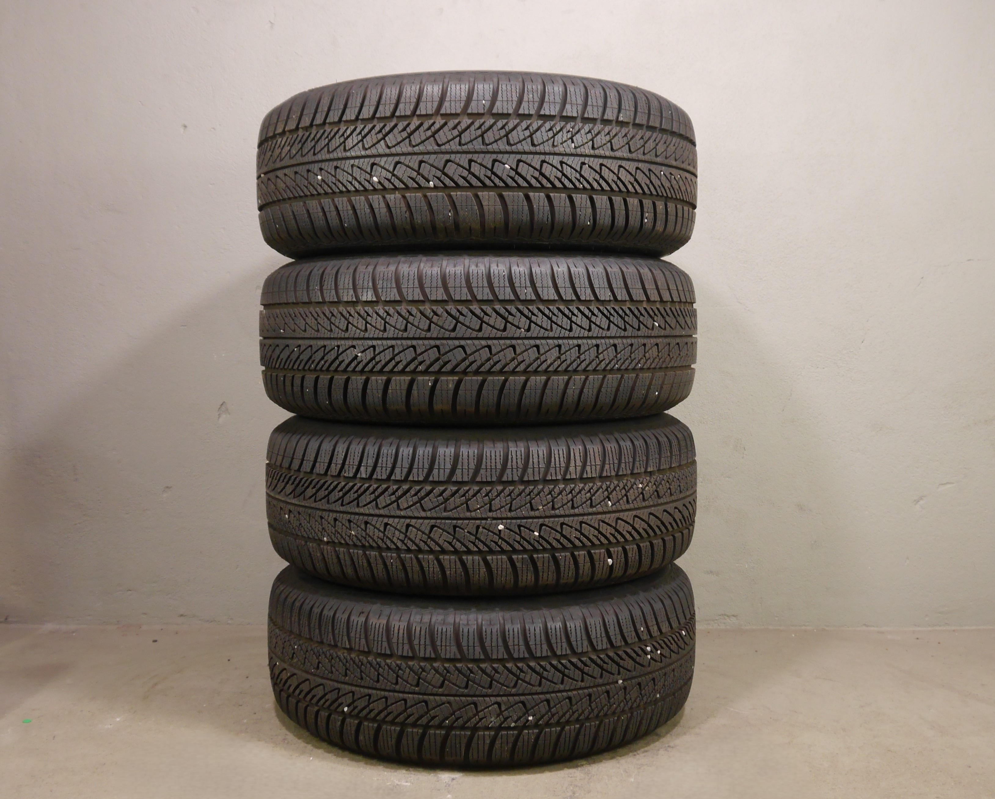 VW Touareg Aluradsatz – Winter 255/60 R18 108H – 760601025H - RDKS