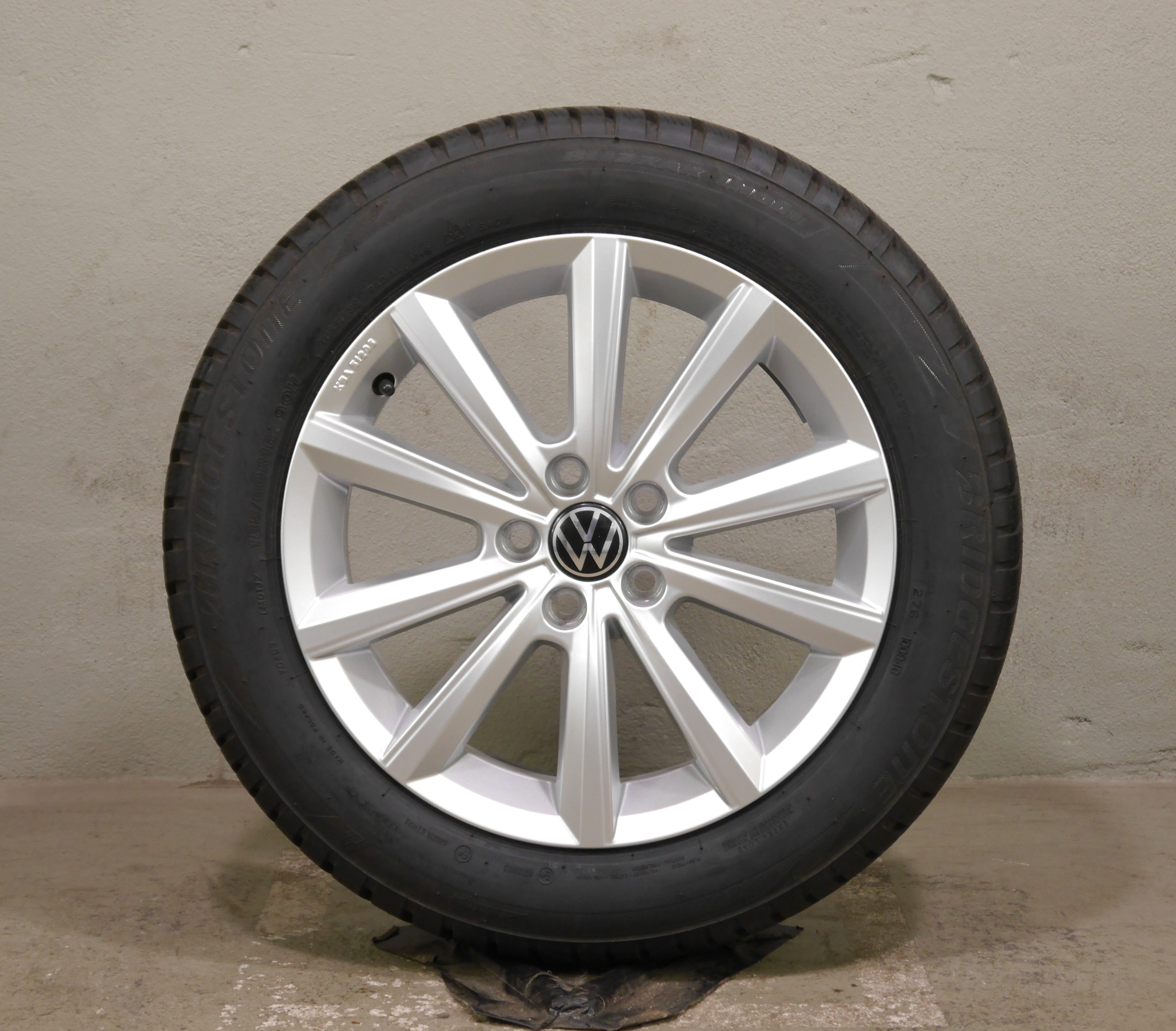 VW Polo (AW) Aluradsatz – Winter 185/60 R16 90H – 2G0601025AF
