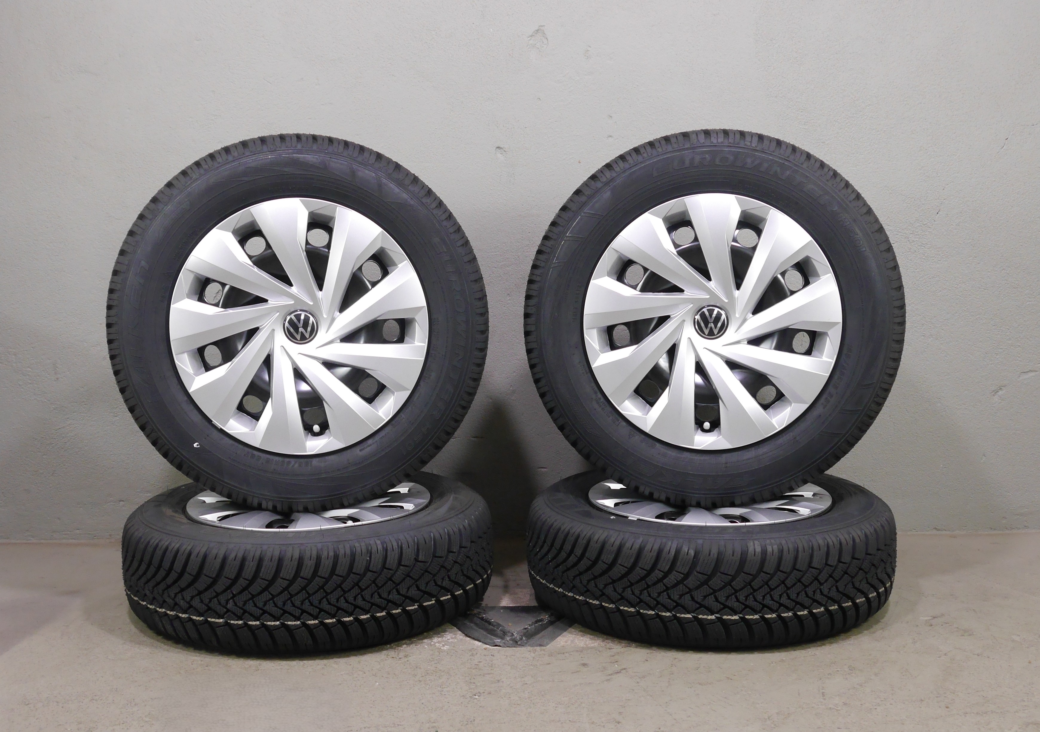 VW Golf Variant (CG) – Stahlradsatz Winter 185/65 R15 88T – 2Q0601027-