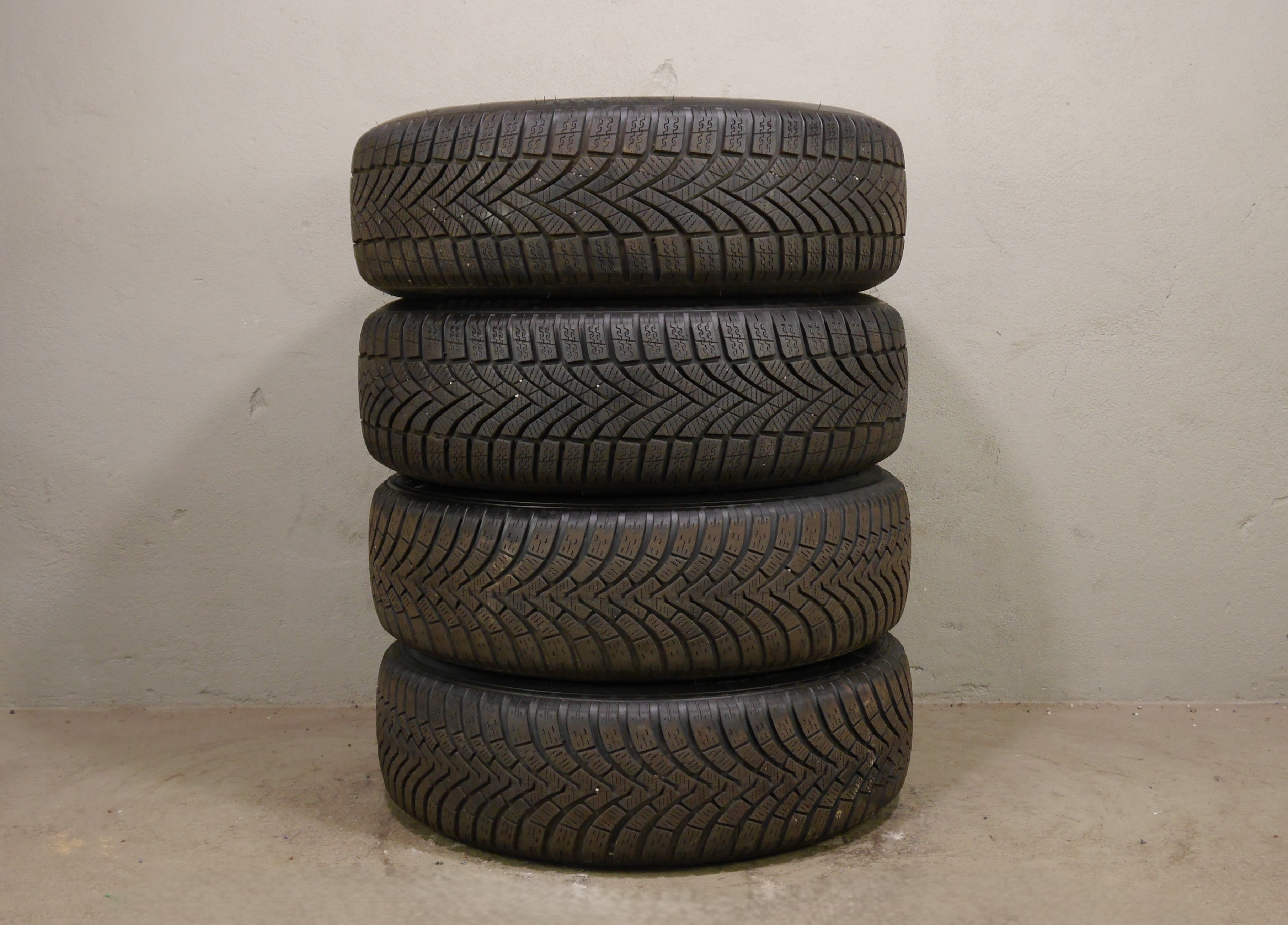 VW Tiguan Allspace (BW) Stahlradsatz – Winter 215/65 R17 99H – 5QF601027G