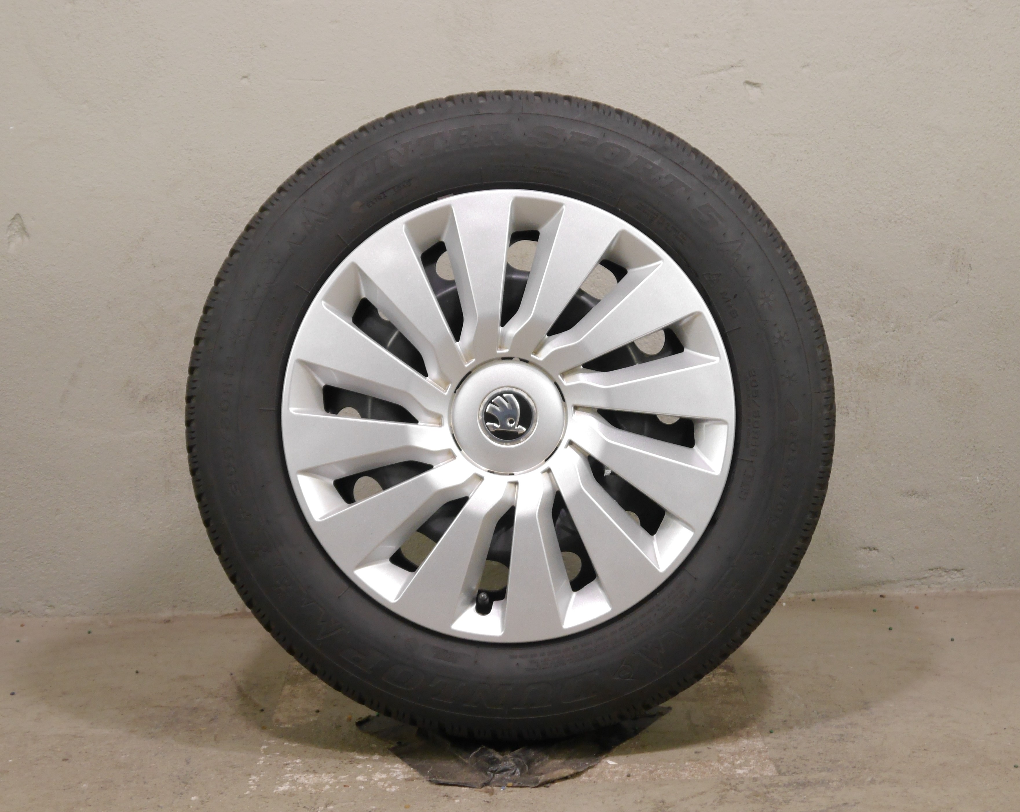Skoda Octavia  (NX) Stahlradsatz – Winter 205/60 R16 96H  – 5Q0601027BR