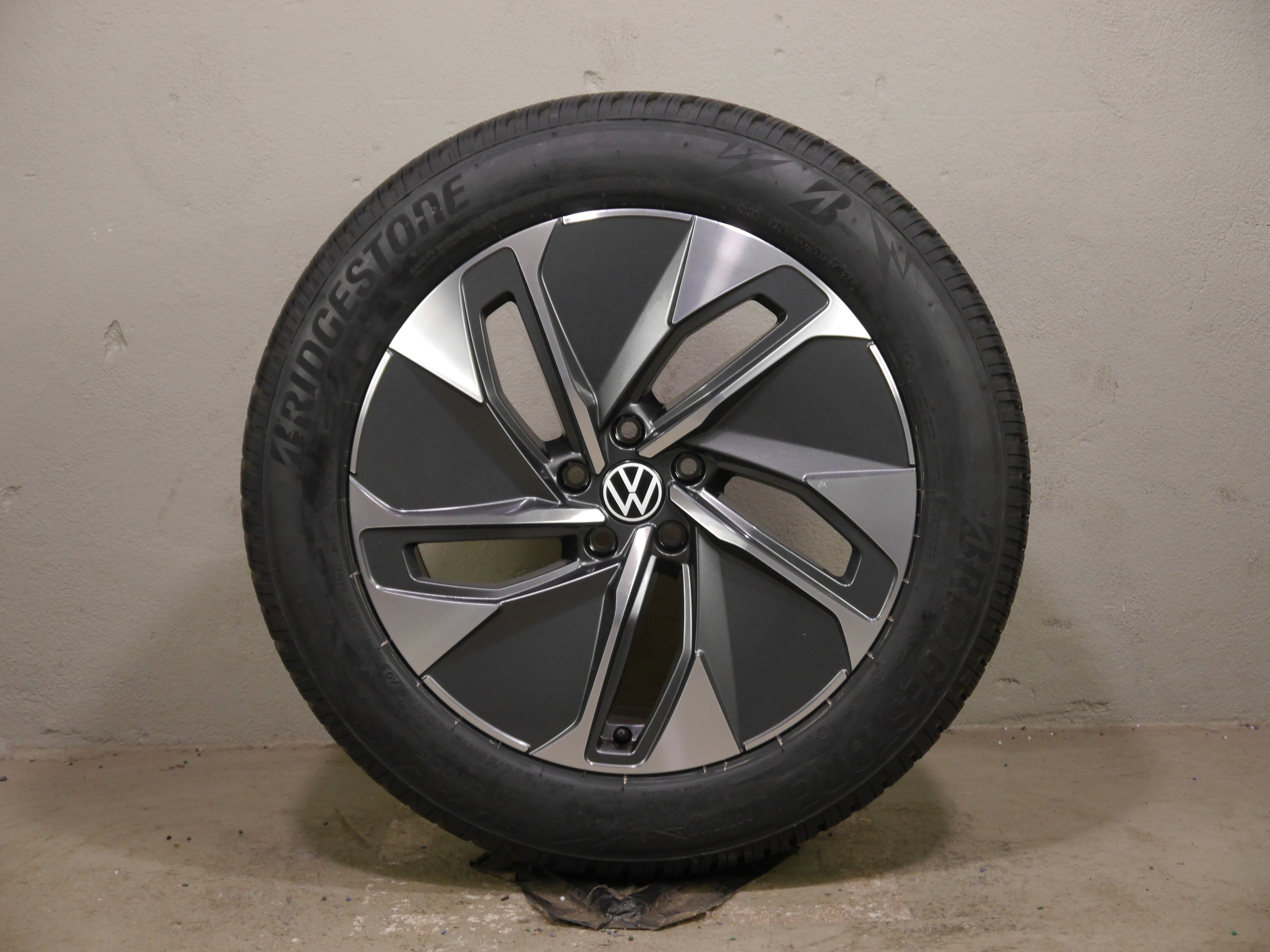 VW ID.4/ID.5 (E2) Aluradsatz – Winter 235/55 R19 101T 255/50 R19 103T - 11A601025M