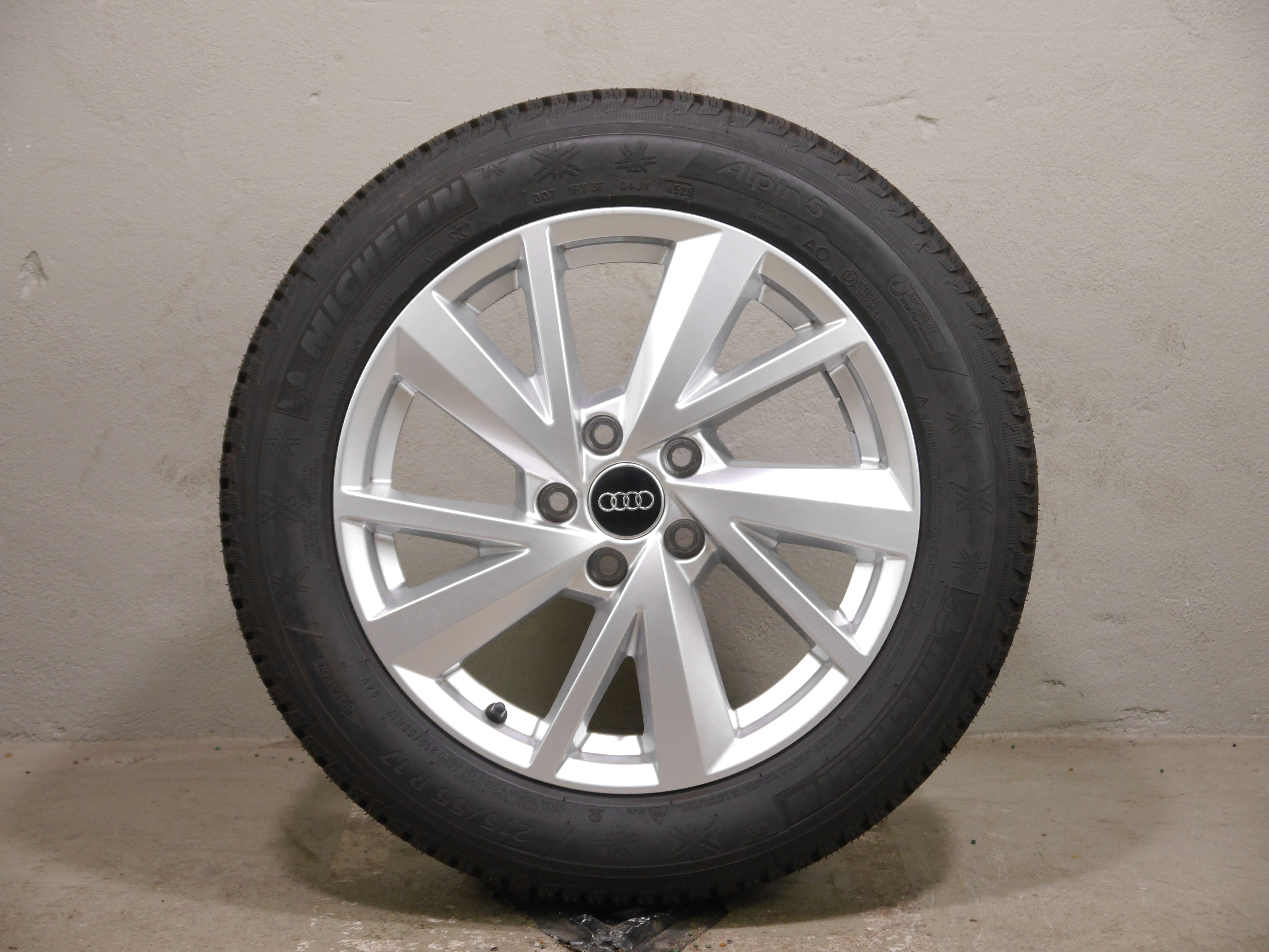 Audi Q2 Aluradsatz – Winter 215/55 R17 94V (AO) – 81A601025C