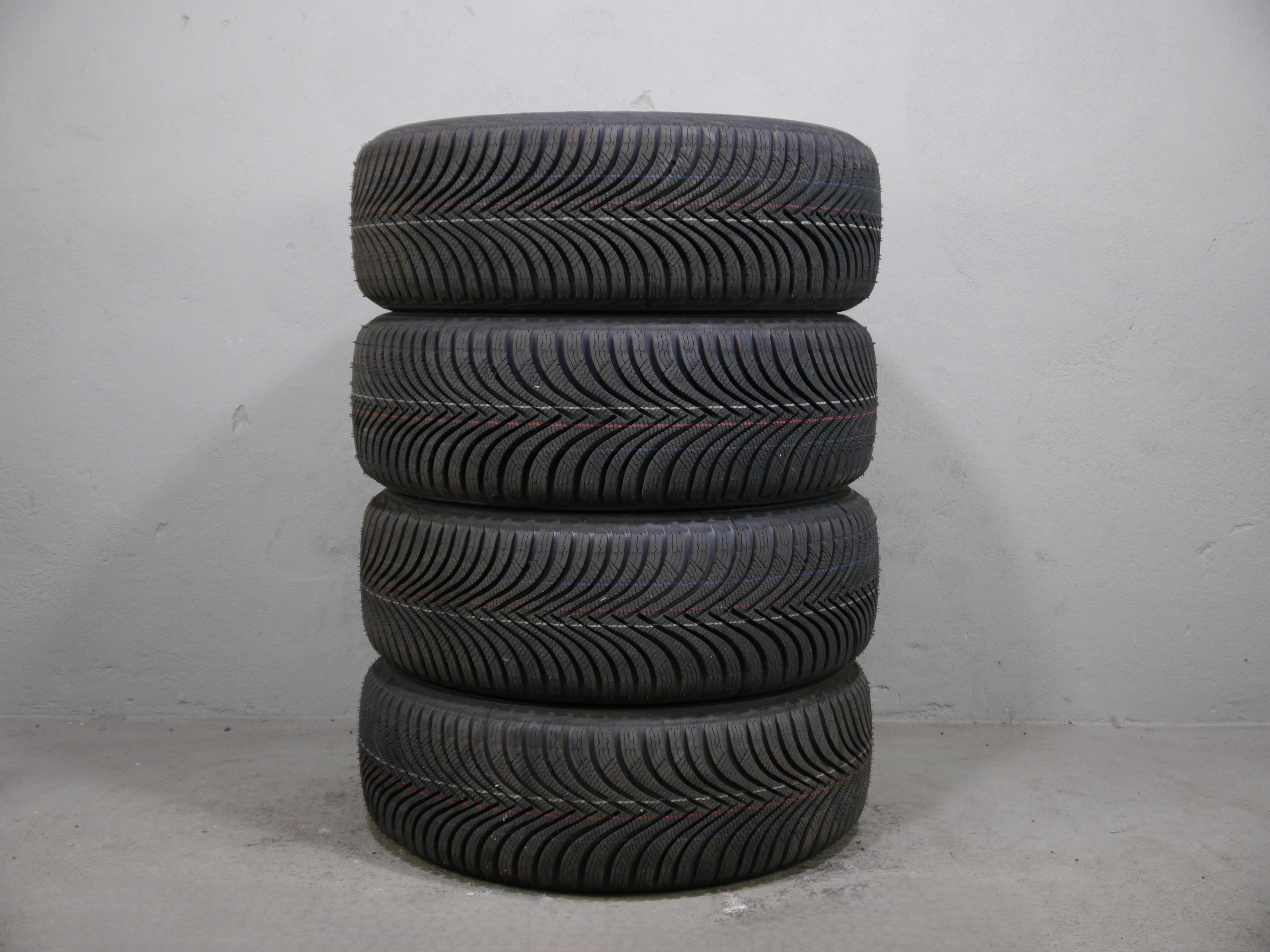 VW T-Roc (A1) Aluradsatz – Winter 215/55 R17 94V – 2GA601025M