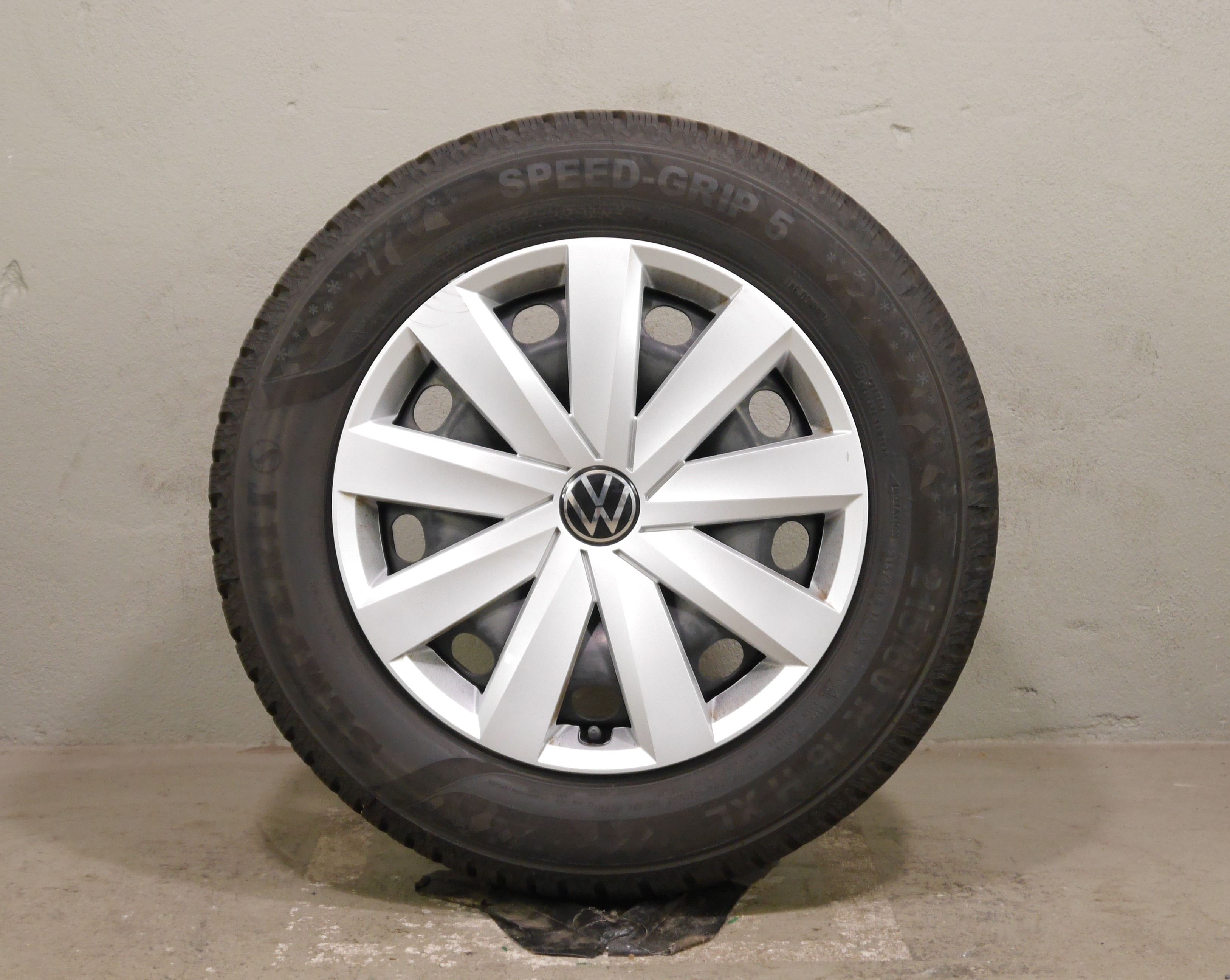 VW Passat (3G) Stahlradsatz – Winter 215/60 R16 99H – 3Q0601027C