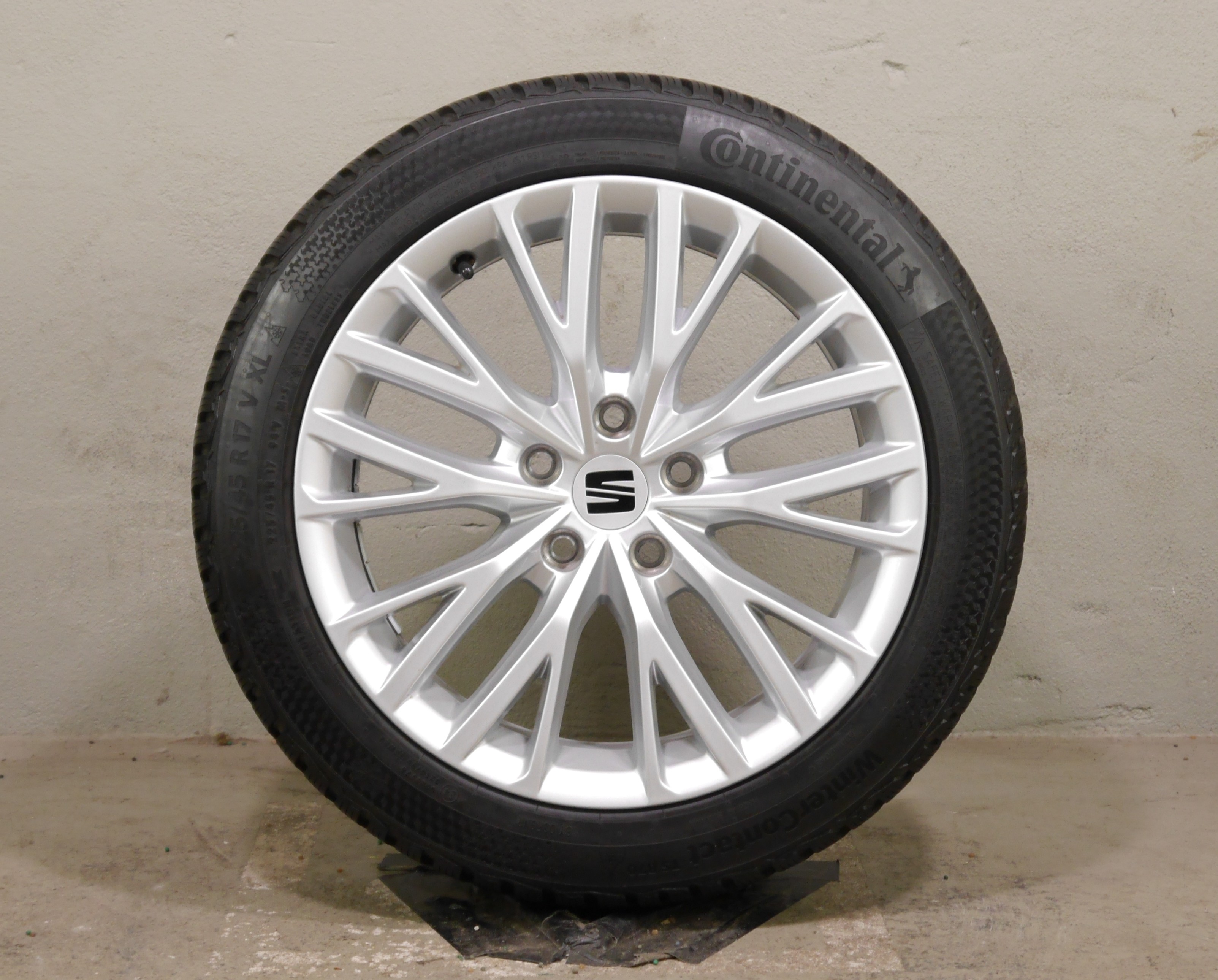 Seat Leon (5F) Aluradsatz – Winter 225/45 R17 94V – 5FA601025B
