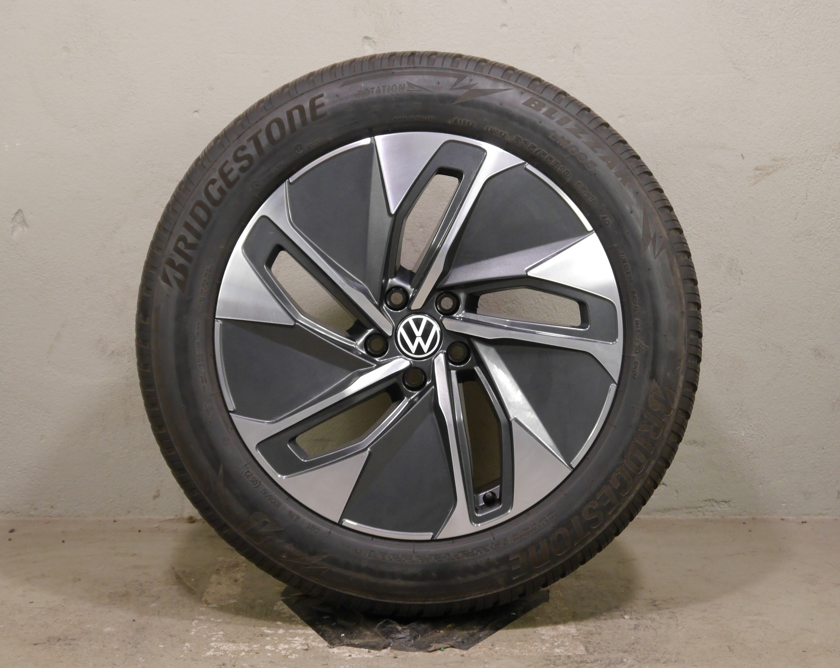 VW ID.4/ID.5 (E2) Aluradsatz – Winter 235/55 R19 101T 255/50 R19 103T - 11A601025M