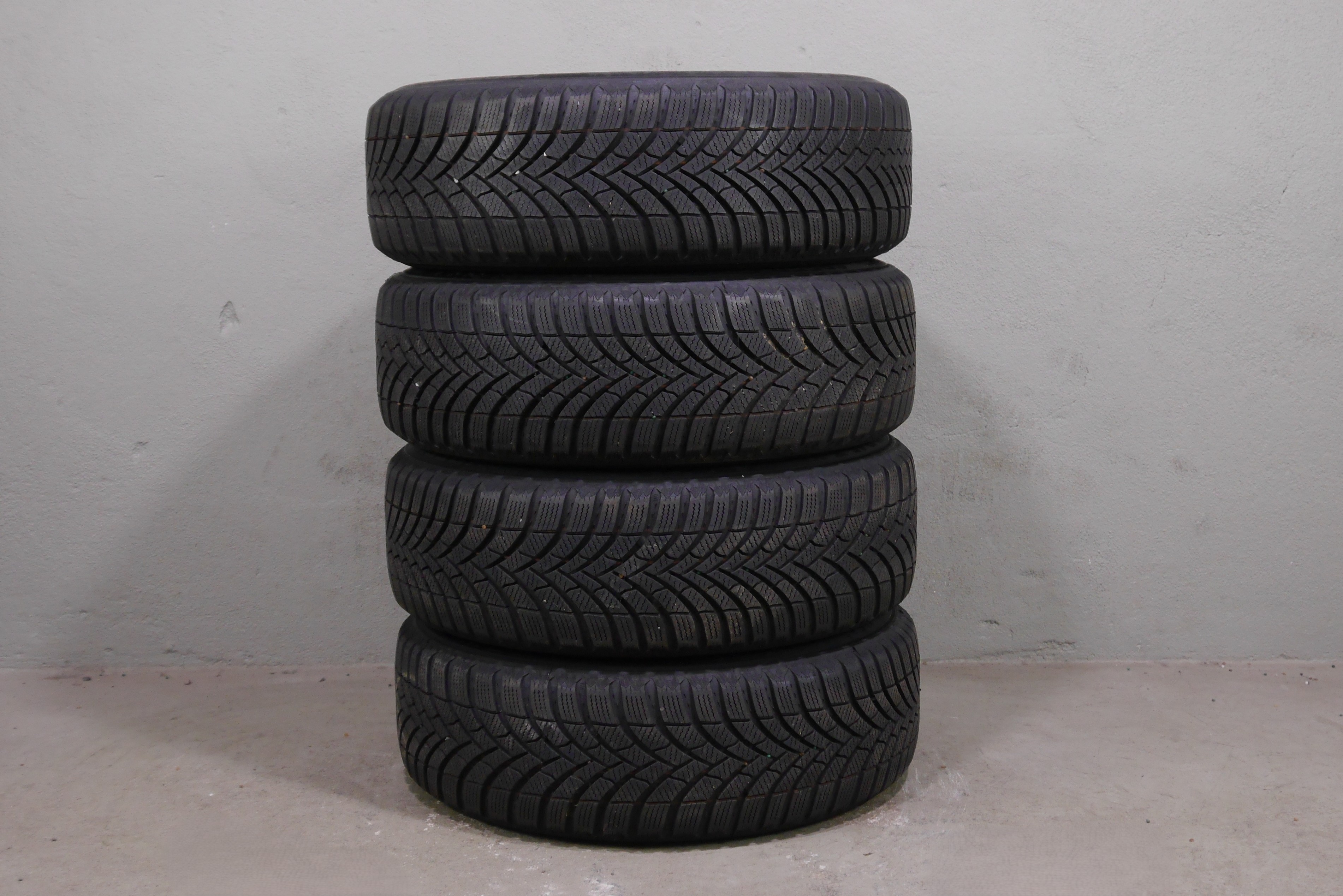 ŠKODA Fabia NJ  - Polo 6C  Stahlradsatz – Winter 185/60 R15 88T (AO) – 6C0601027F/Q