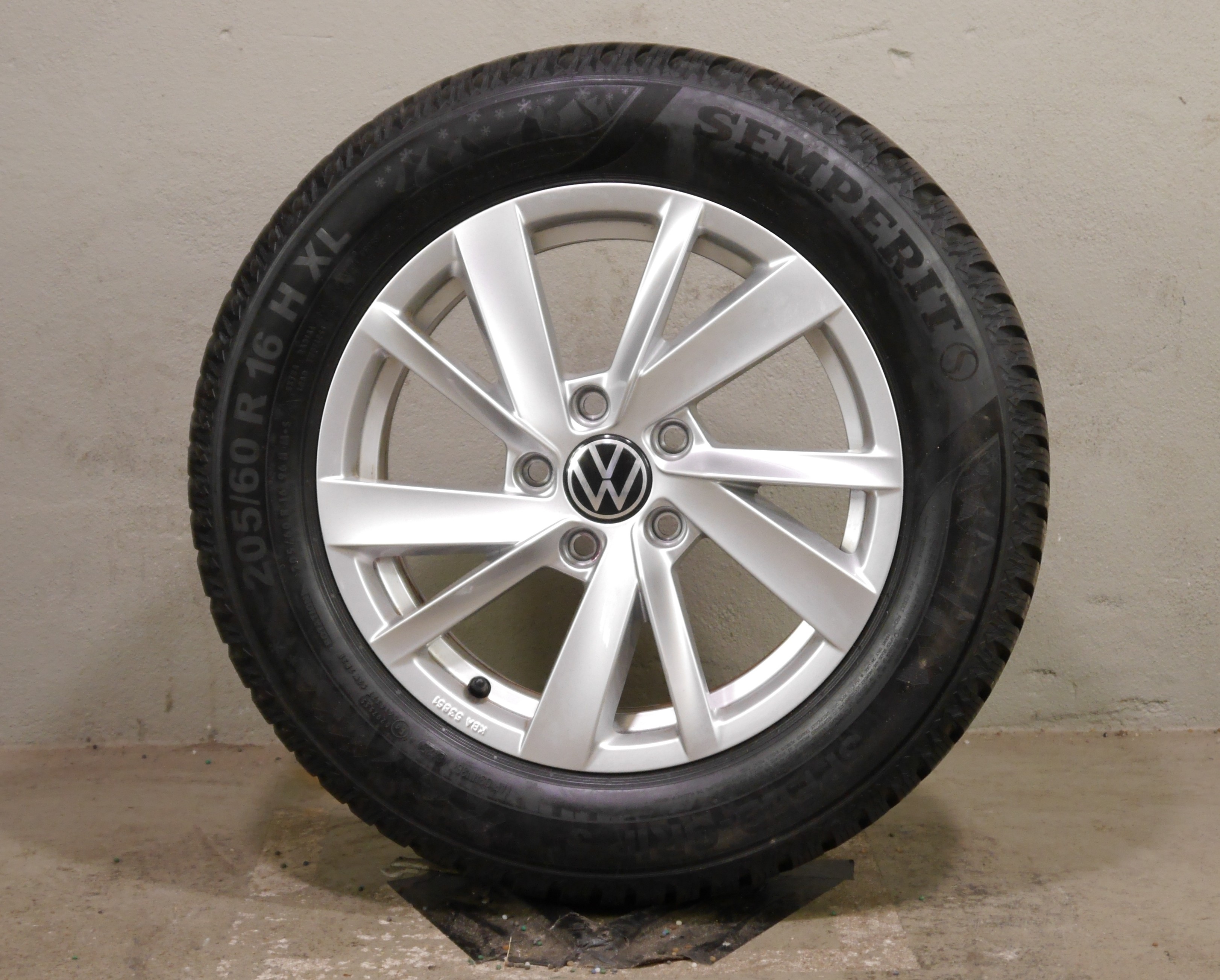 VW T-Roc (D1) Aluradsatz – Winter 205/60 R16 96H – 2GA071496B