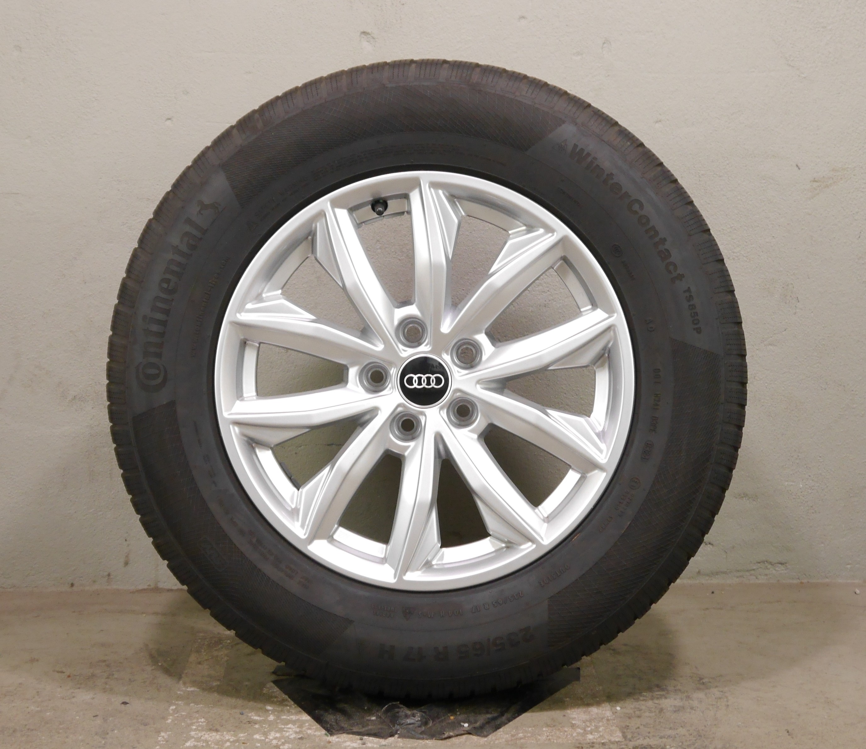 Audi Q5 (FY) Sportback Aluradsatz  – Winter 235/65 R17 104H (AO) – 80A601025J