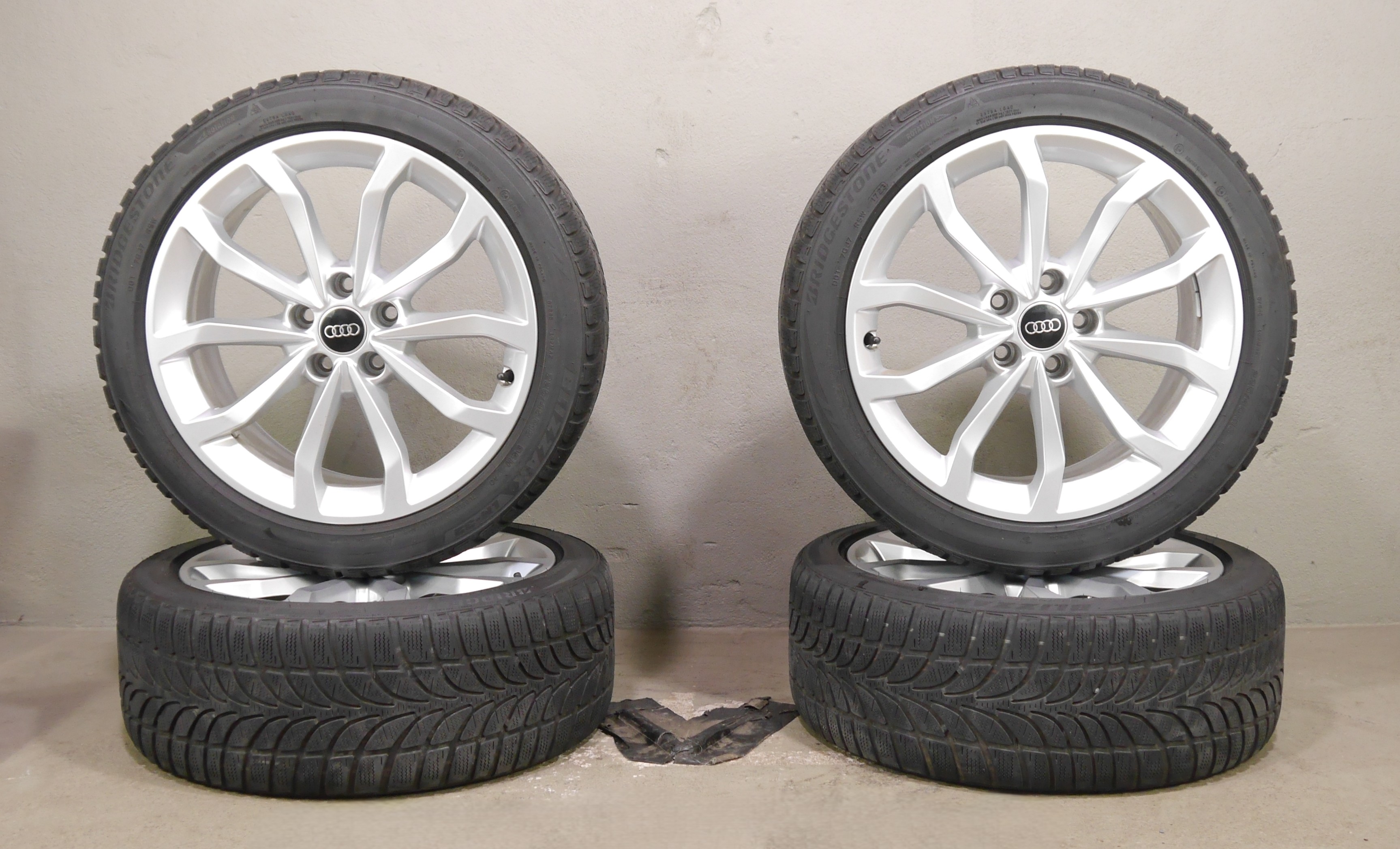 Audi A4 Aluradsatz – Winter 225/45 R18 95H – 8W0601025ED