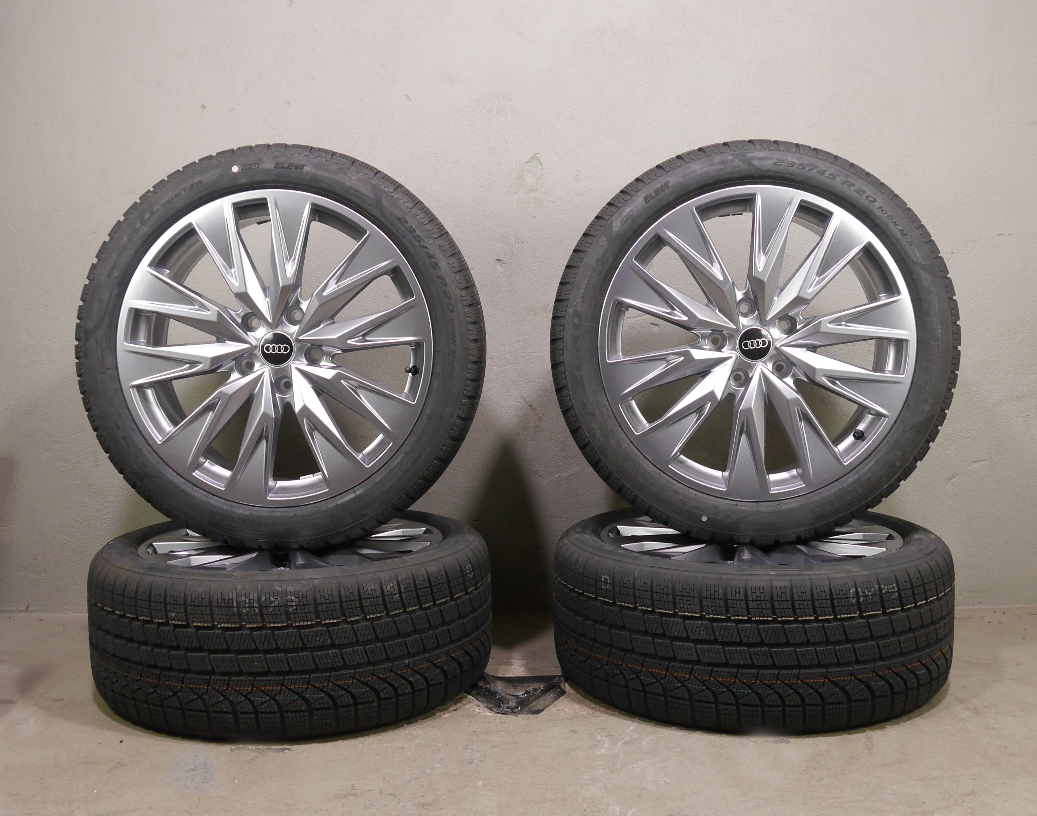 Audi A6 Avant e-tron Aluradsatz – Winter 235/45 R20 100H 265/40 R20 104H – 85E601025AR/AS
