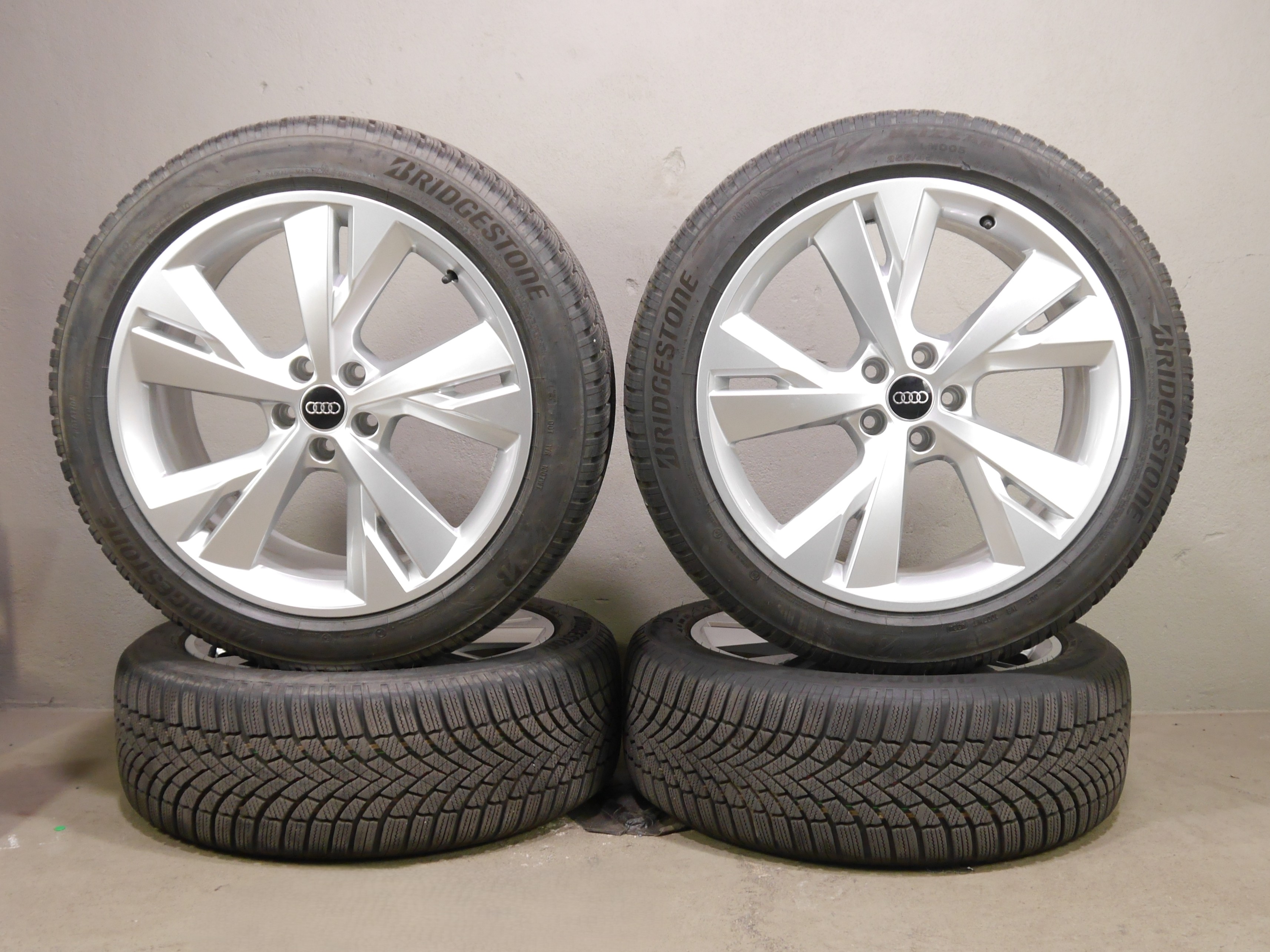 Audi Q4 Sportback e-tron (F4) Aluradsatz – Winter 235/50 R20 100T, 255/45 R20 101T 89A601025AP