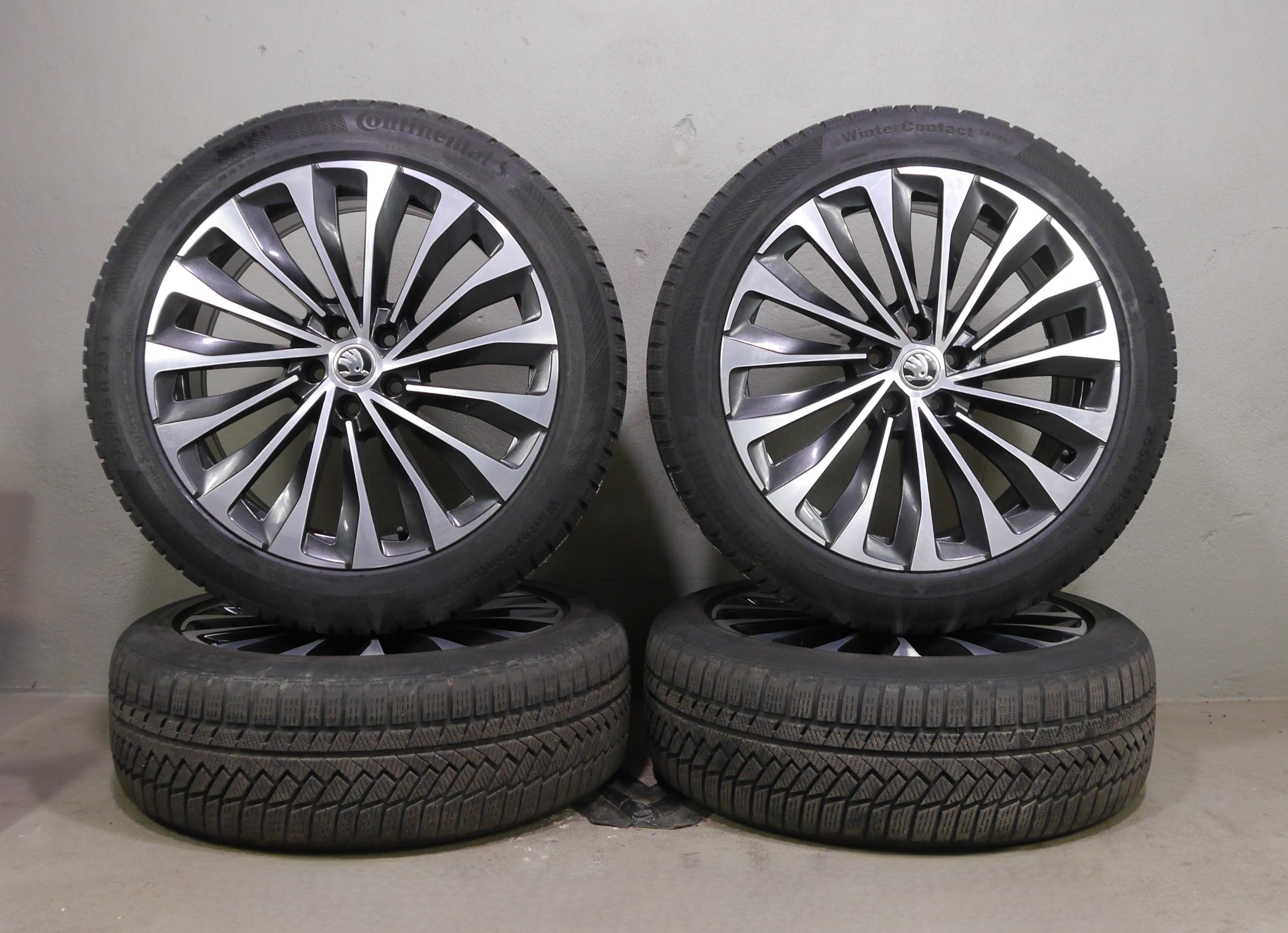 ŠKODA Enyaq Aluradsatz – Winter 235/50 R20 100T  255/45 R20 101T – 5LA601025AR - Conti Seal
