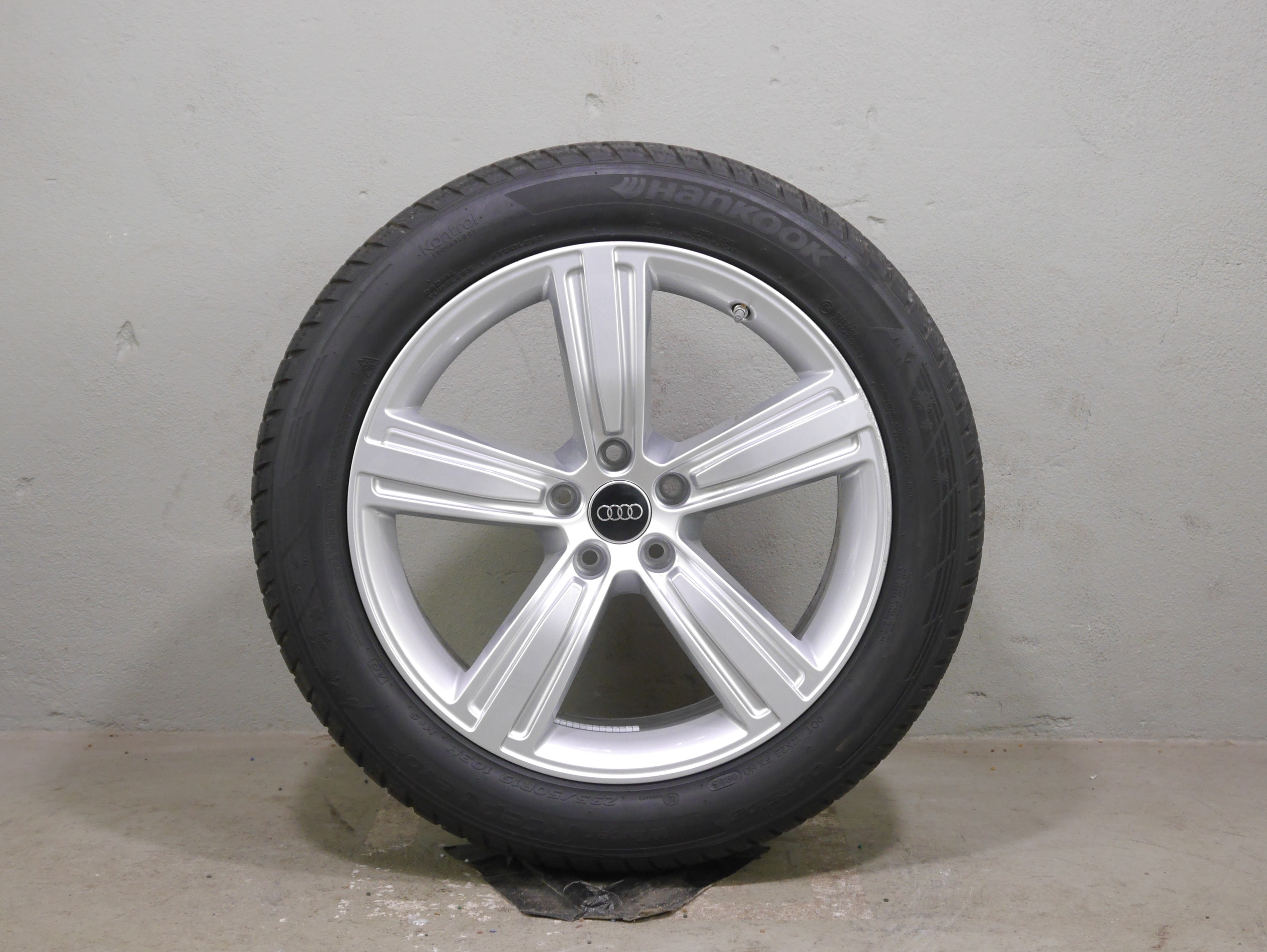 Audi A8 Aluradsatz – Winter 235/50 R19 103H – 4N0601025J