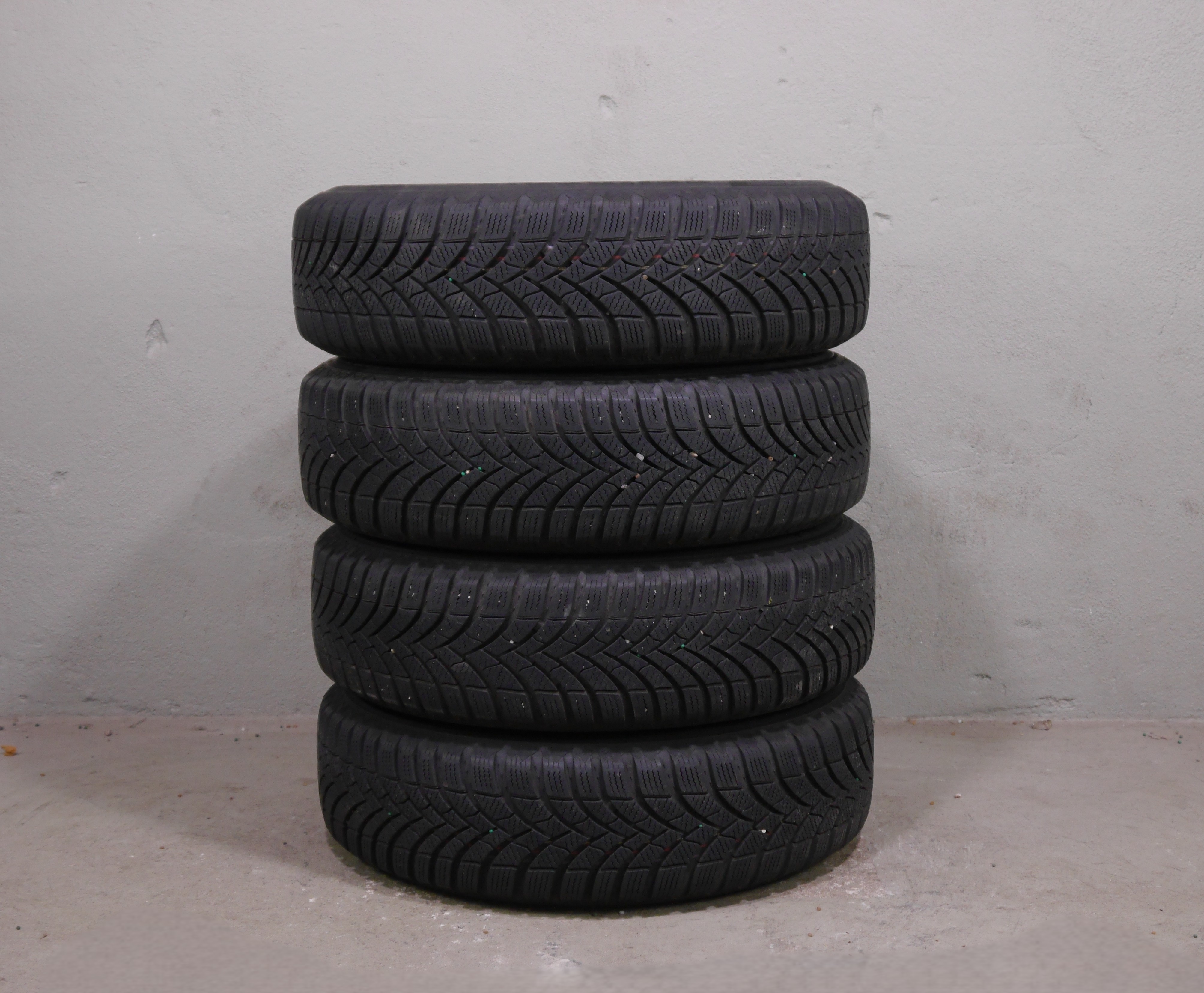 VW UP!  Stahlradsatz – Winter 165/70 R14 81T  – 1S0601027G/J