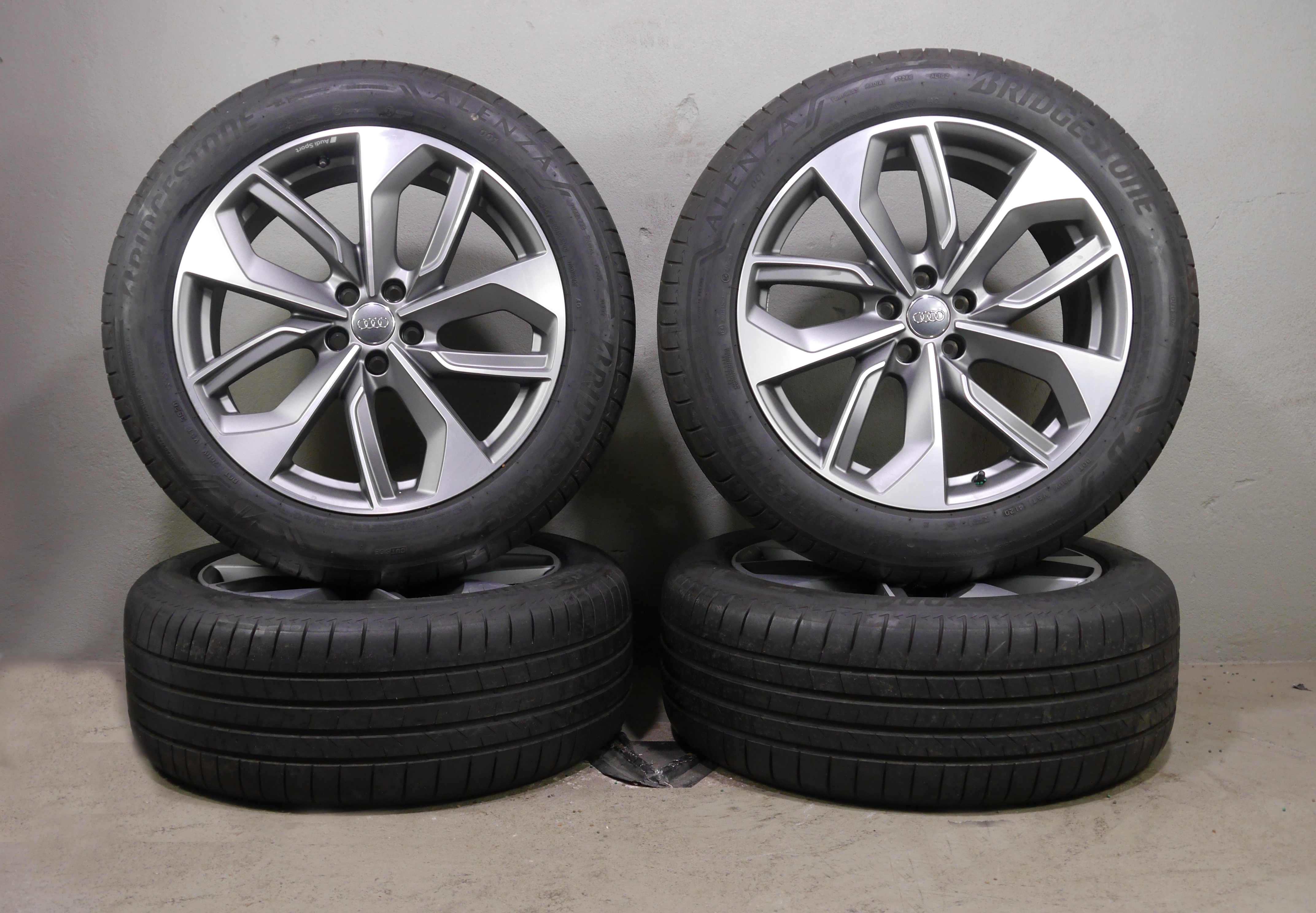 Audi e-tron Sportback Aluradsatz – Winter 255/50 R20 109H – 4KE601025-
