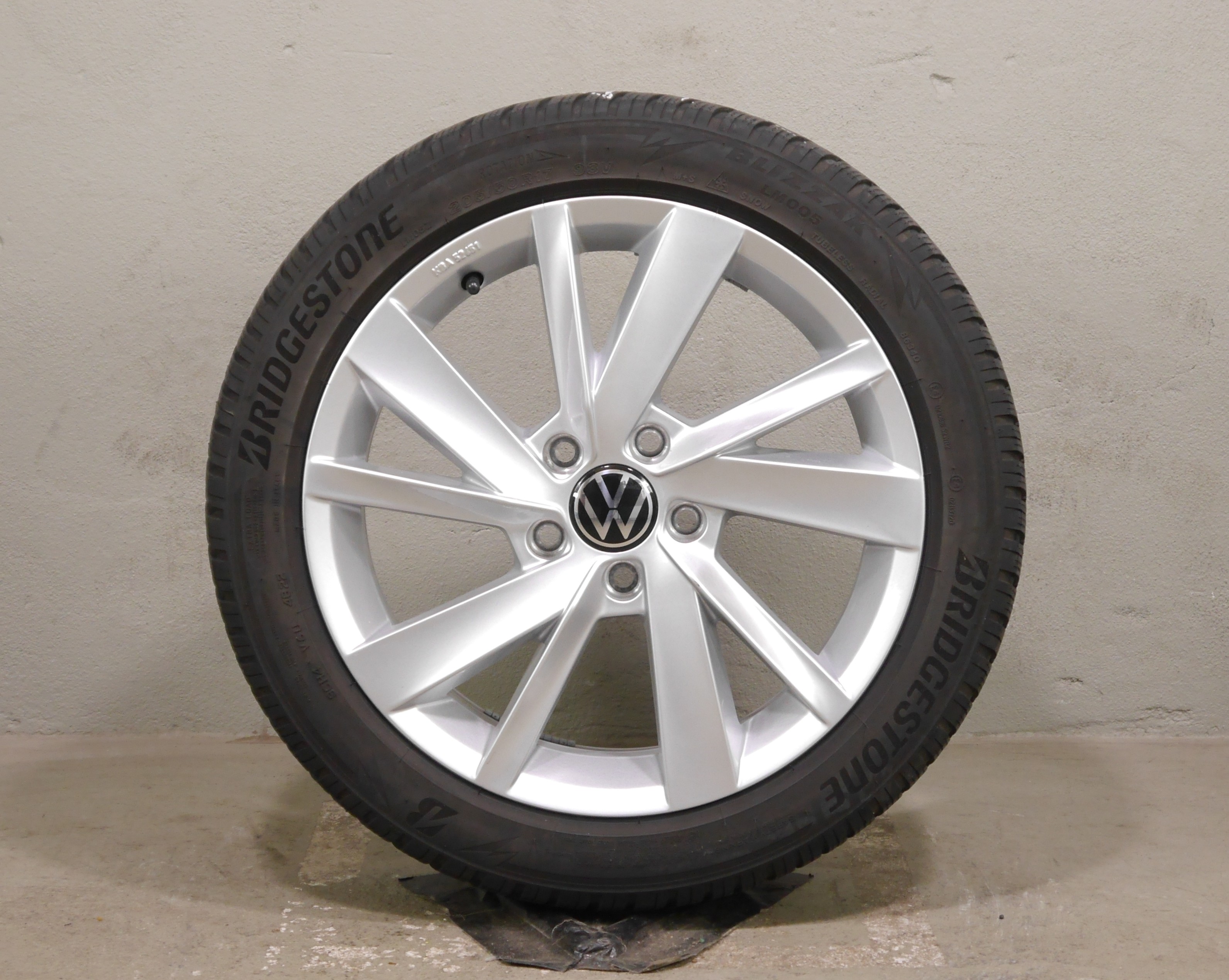VW Golf Alurad – Winter 205/50 R17 93H – 5H0071497-