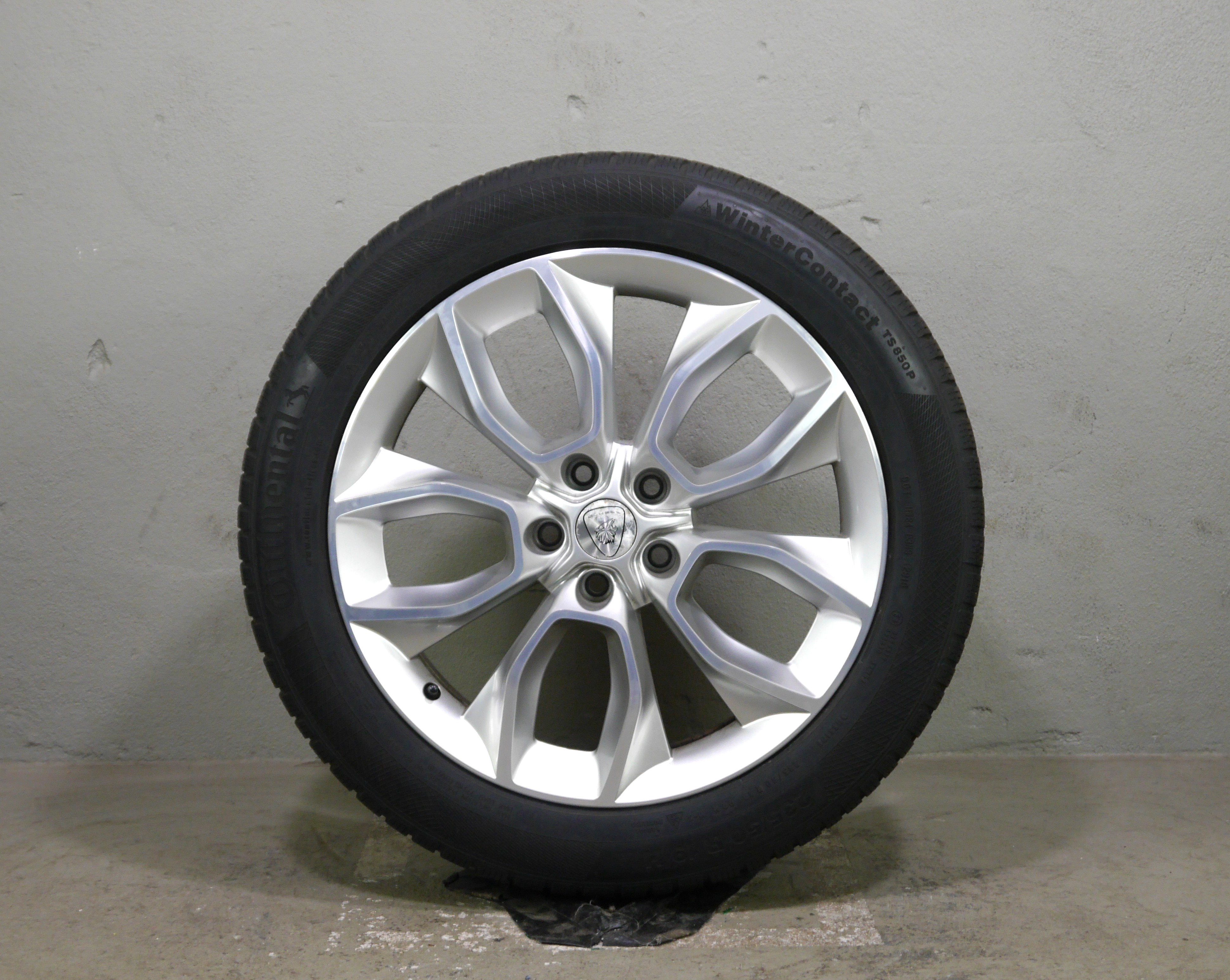 ŠKODA Kodiaq Aluradsatz – Winter 235/50 R19 99H – 565601025 - Conti Seal