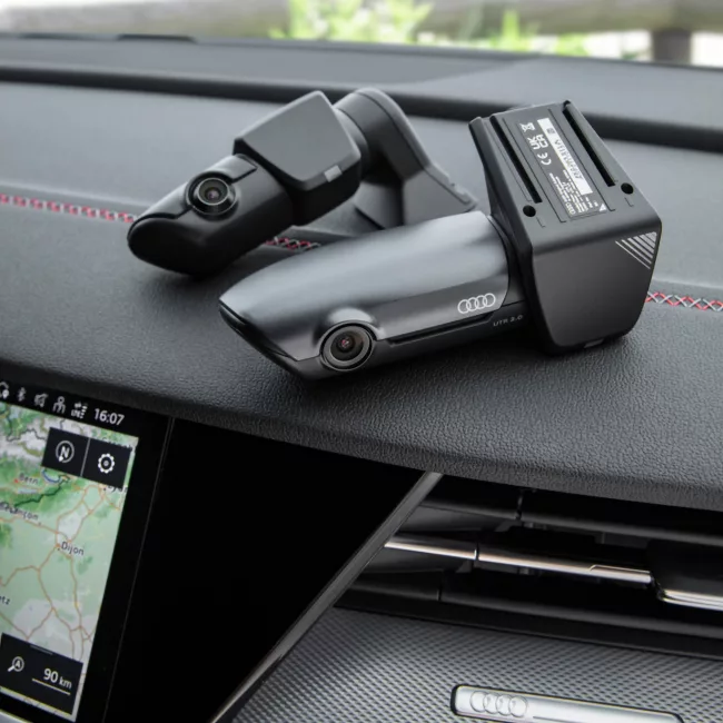 Original Audi Dashcam (Universal Traffic Recorder 2.0) Front 4K0063511A Original Audi Dashcam (Universal Traffic Recorder 2.0) Front 4K0063511A