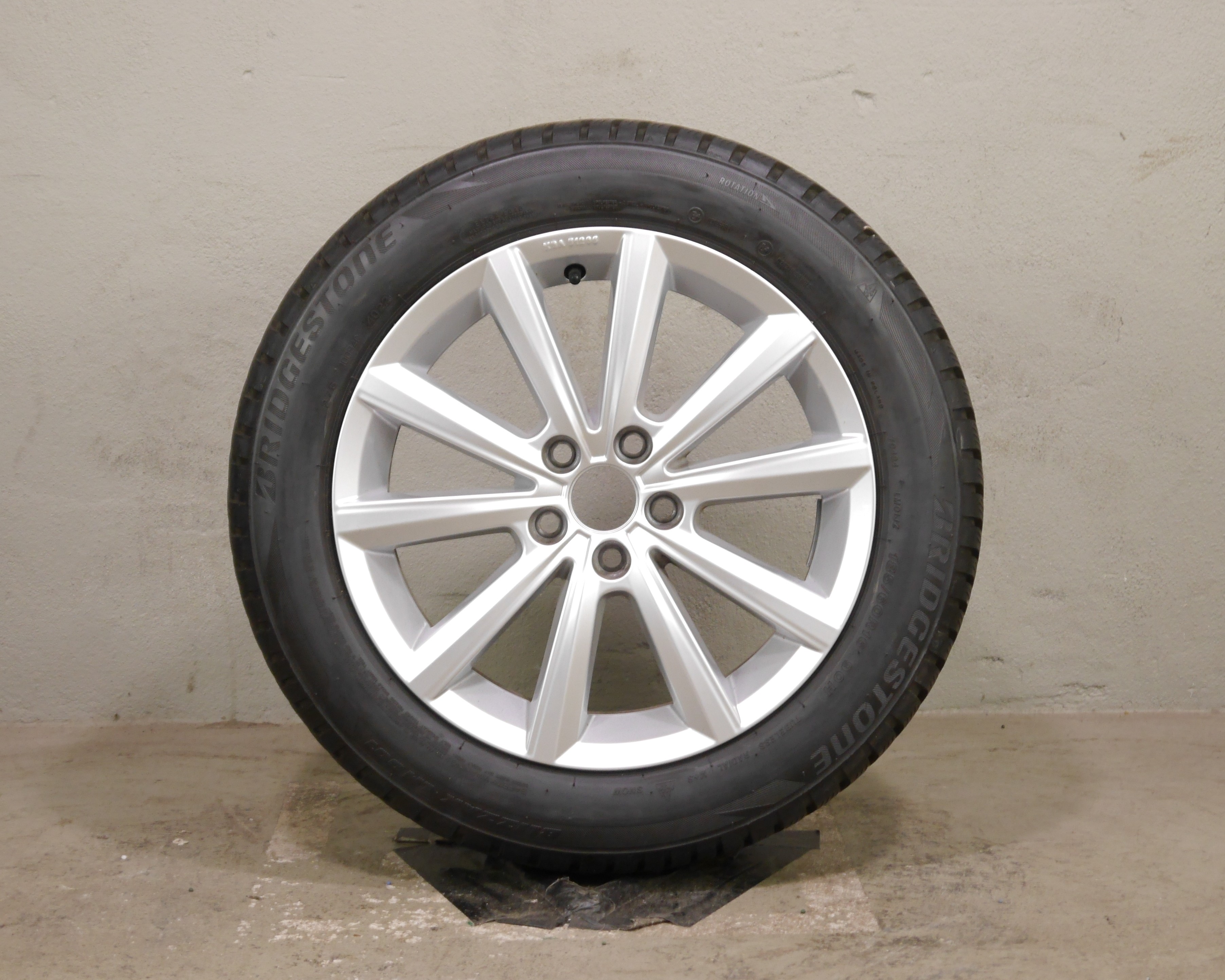 VW Polo GTI (AE) Aluradsatz – Winter 185/60 R16 90H – 2G0601025AF