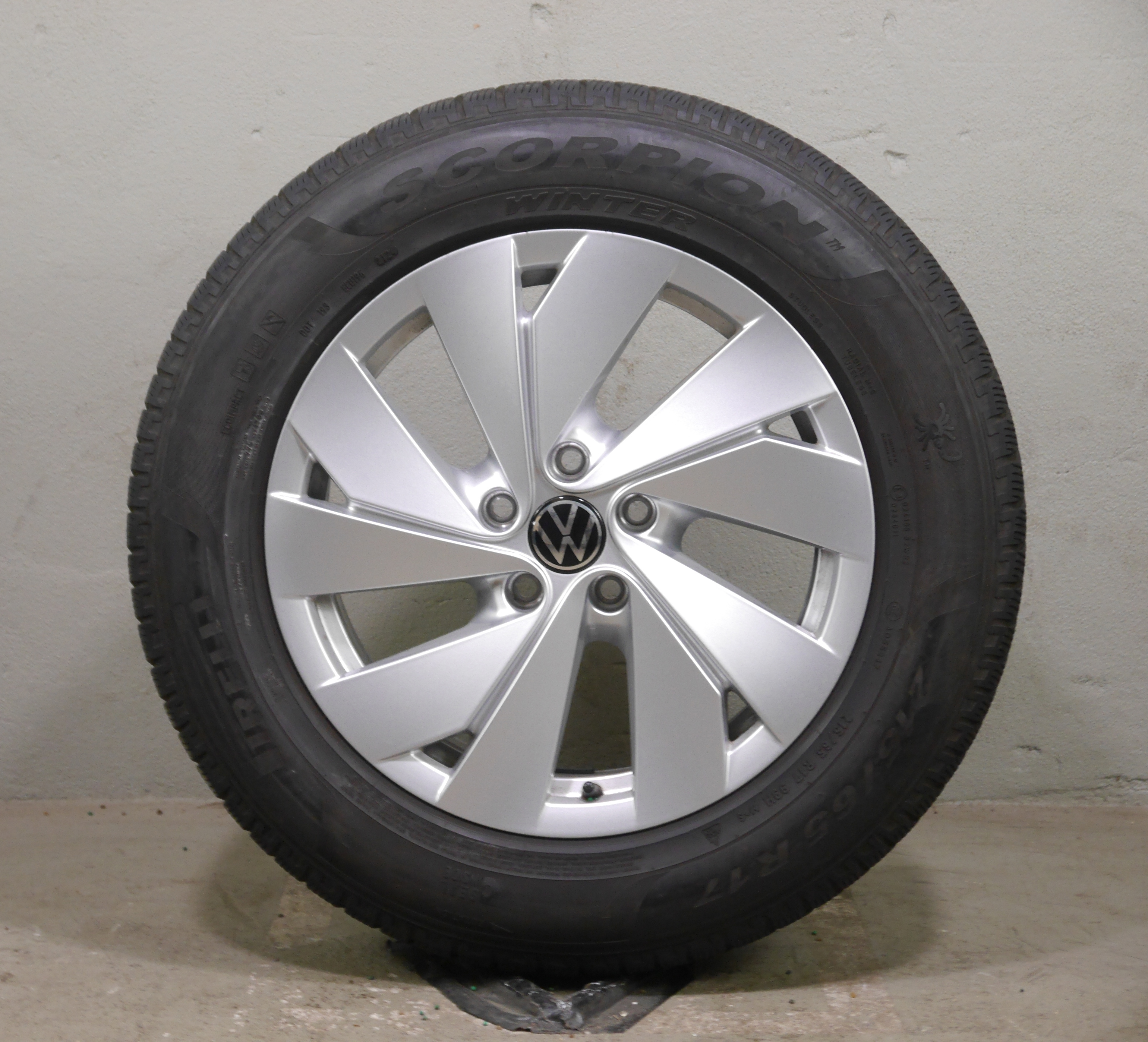 VW Tiguan Aluradsatz Belmont – Winter 215/65 R17 99H - 571601025-