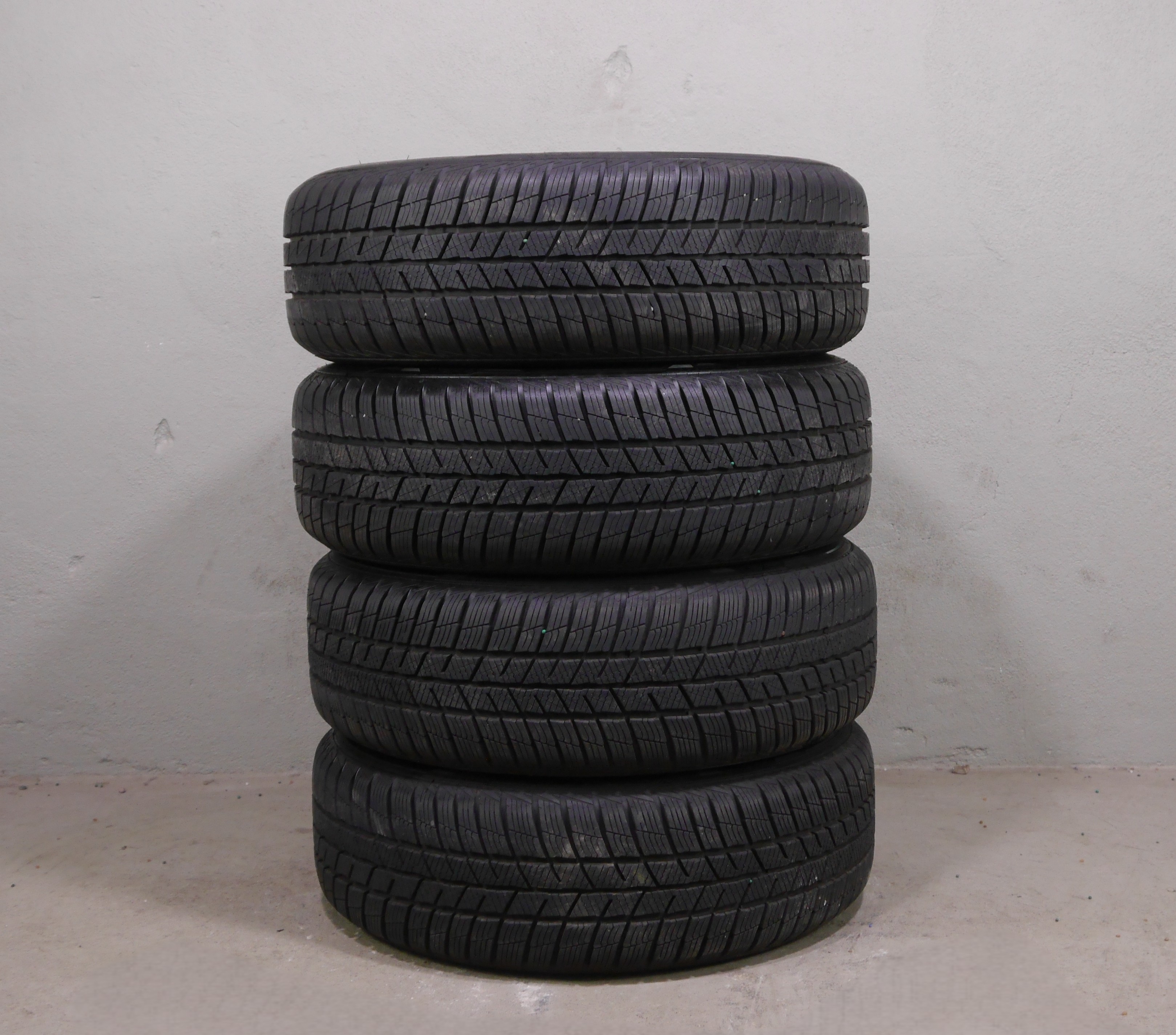 Seat Arona Stahlradsatz – Winter 195/60 R16 89H – KBA44552