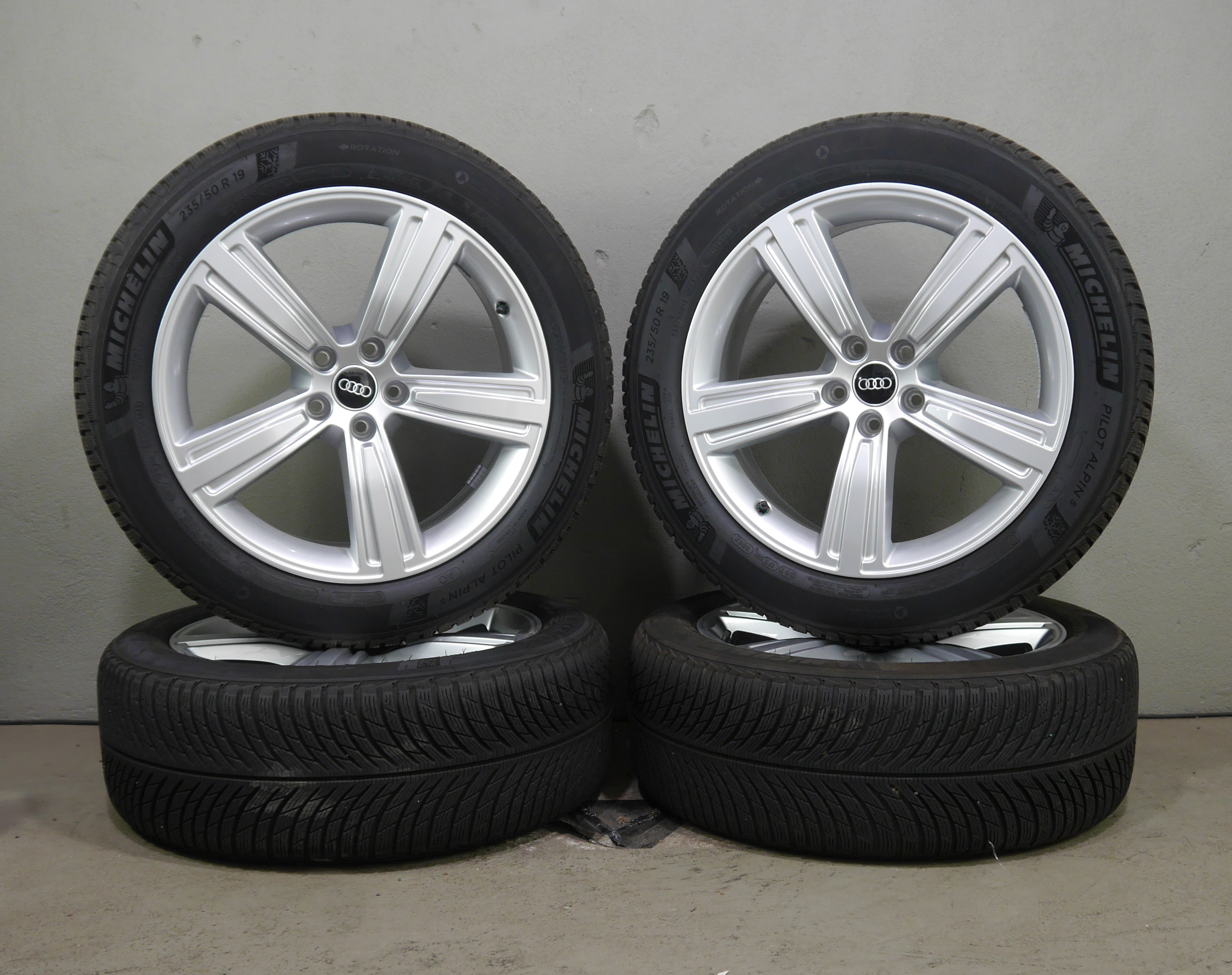 Audi A8 Aluradsatz Michelin Alpin 5– Winter 235/50 R19 103H – 4N0601025J