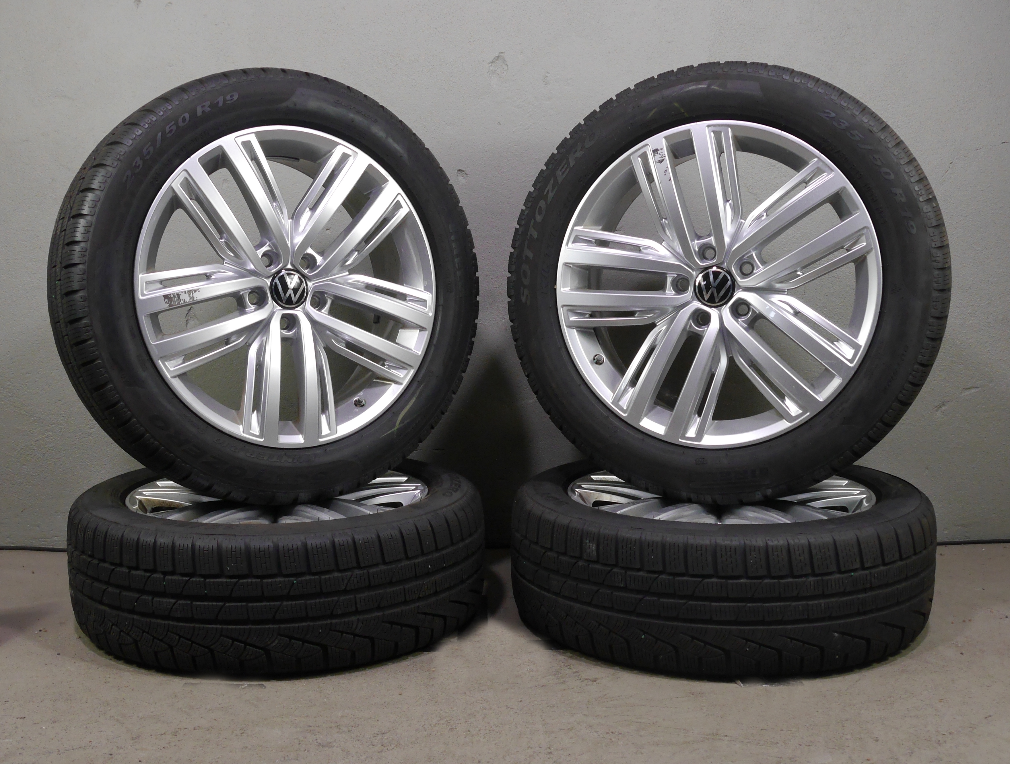 Volkswagen Tiguan Aluradsatz – Winter 235/50 R19 103H – 5NA601025N inkl. RDKS