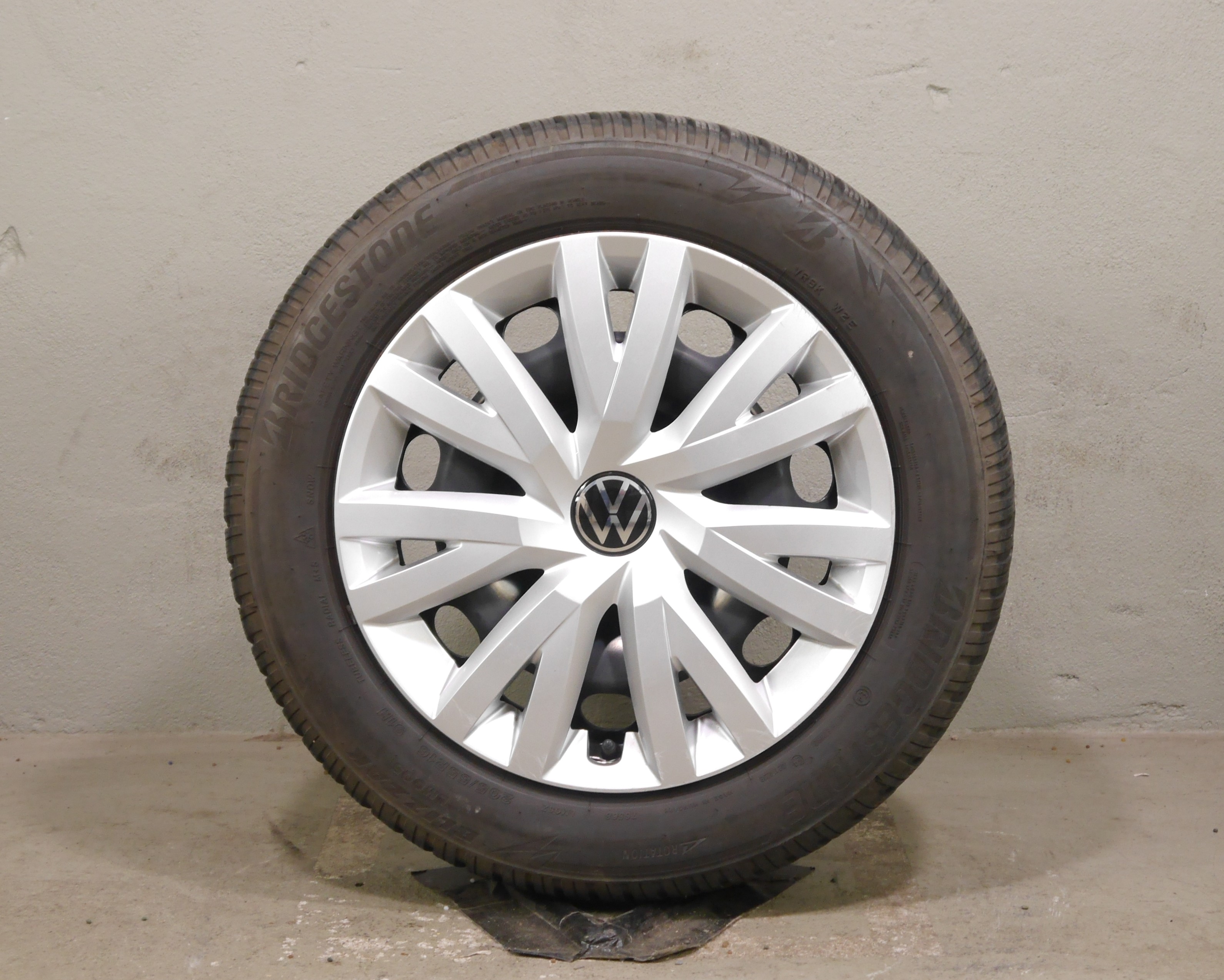 VW Golf (CD) Stahlradsatz – Winter 205/55 R16 91H – 5Q0601027BR