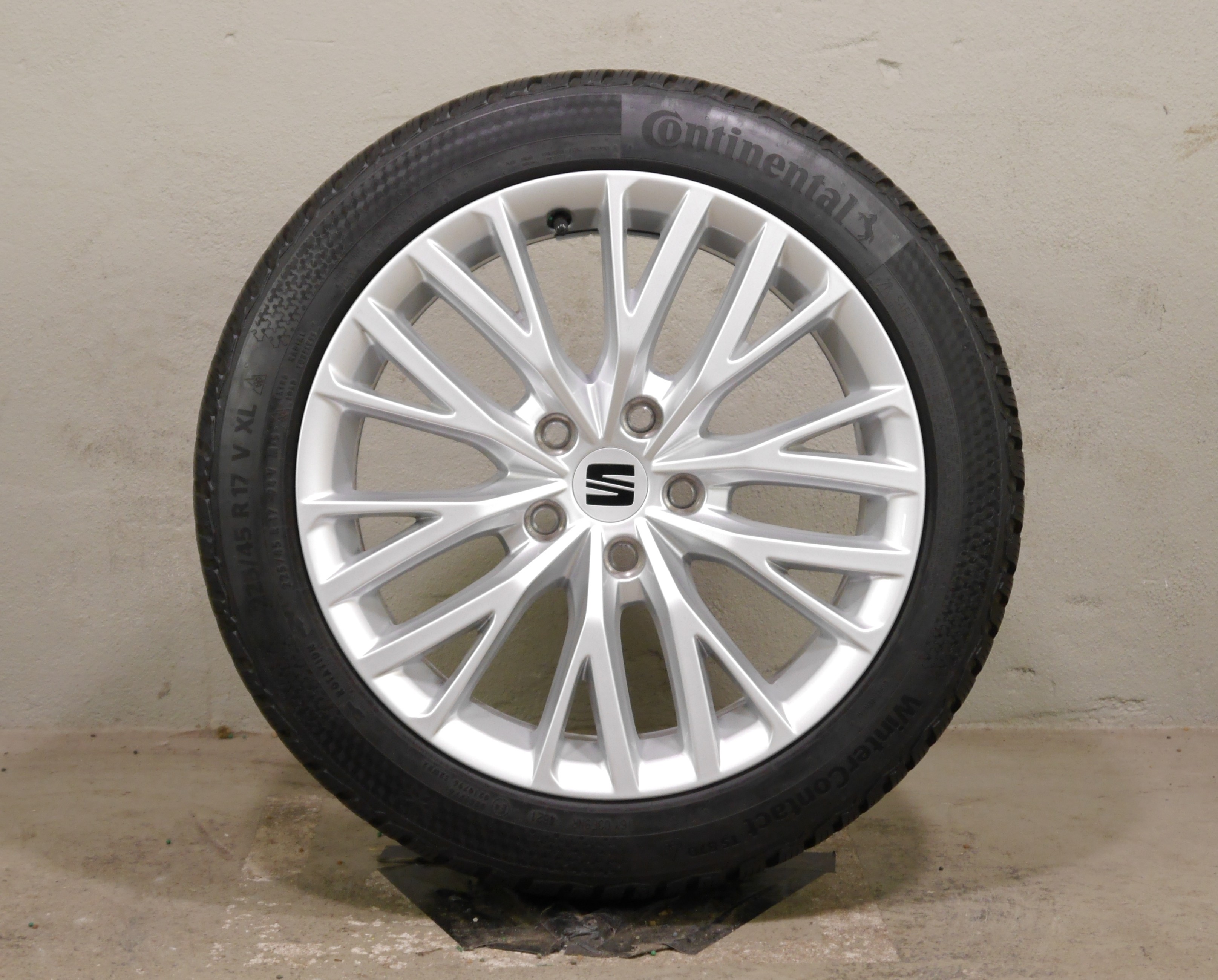 Seat Leon (5F) Aluradsatz – Winter 225/45 R17 94V – 5FA601025B