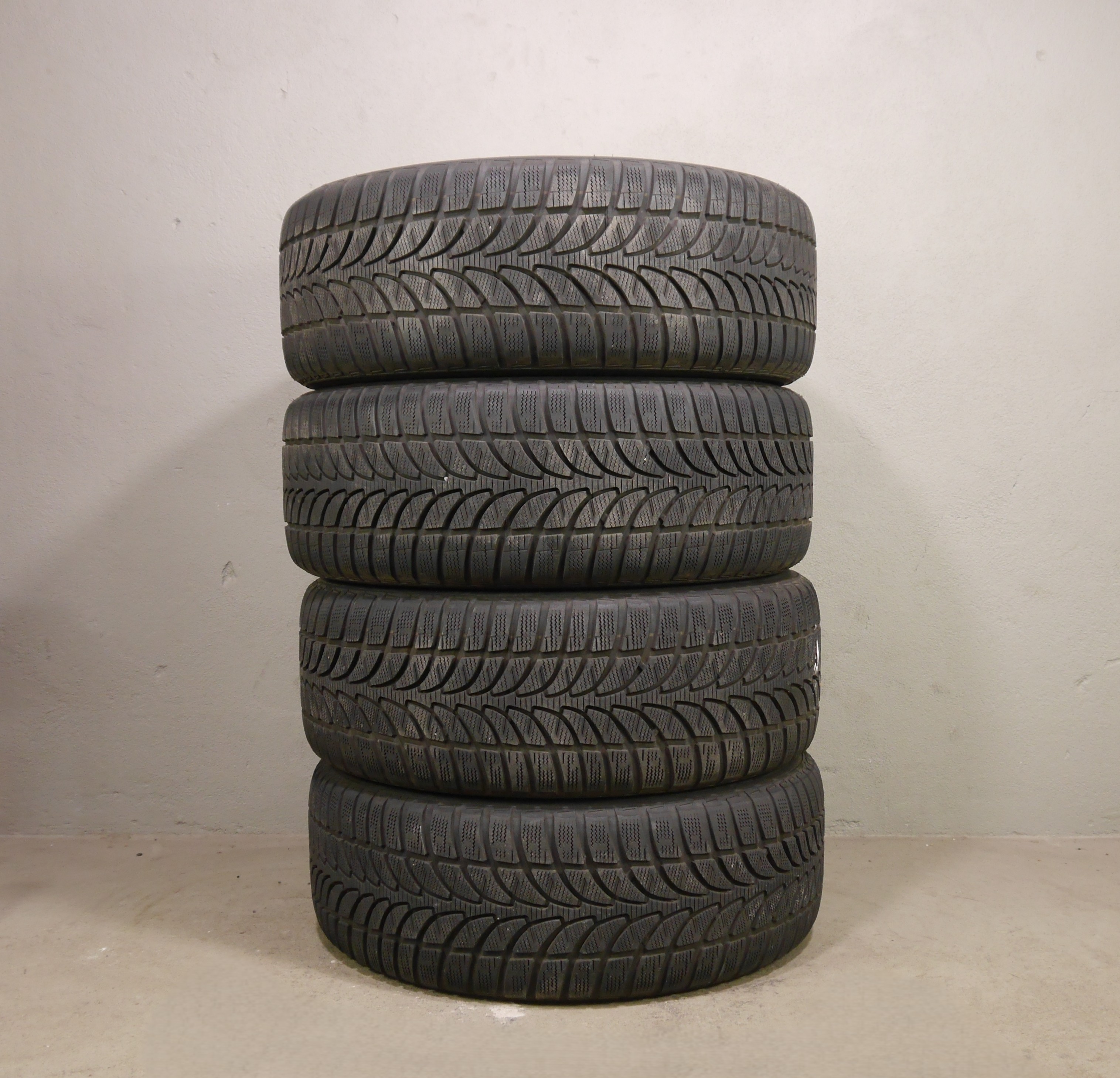 Audi Q7 Aluradsatz – Winter 255/50 R20 109H (AO) – 4M0601025G