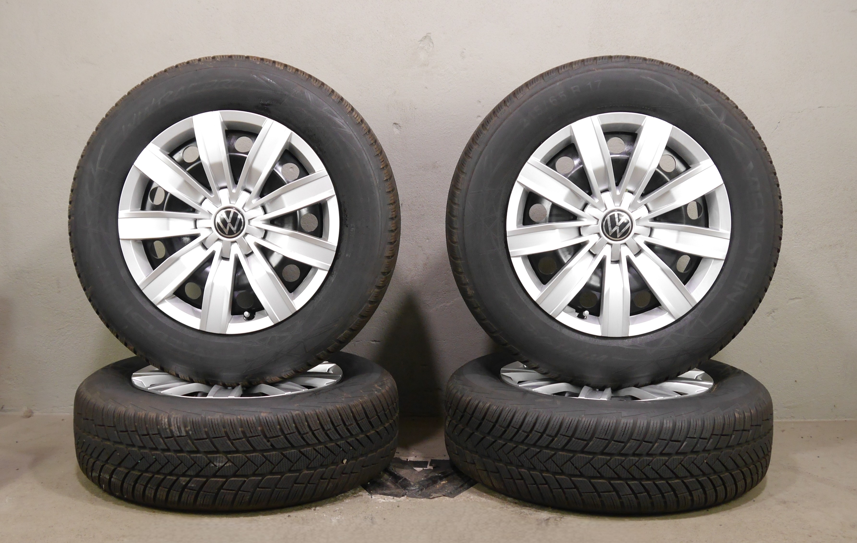 VW Tayron (R4) / Tiguan (AD1 + CT1) Stahlradsatz – Winter 215/65 R17 99H – 5QF601027J/R/T