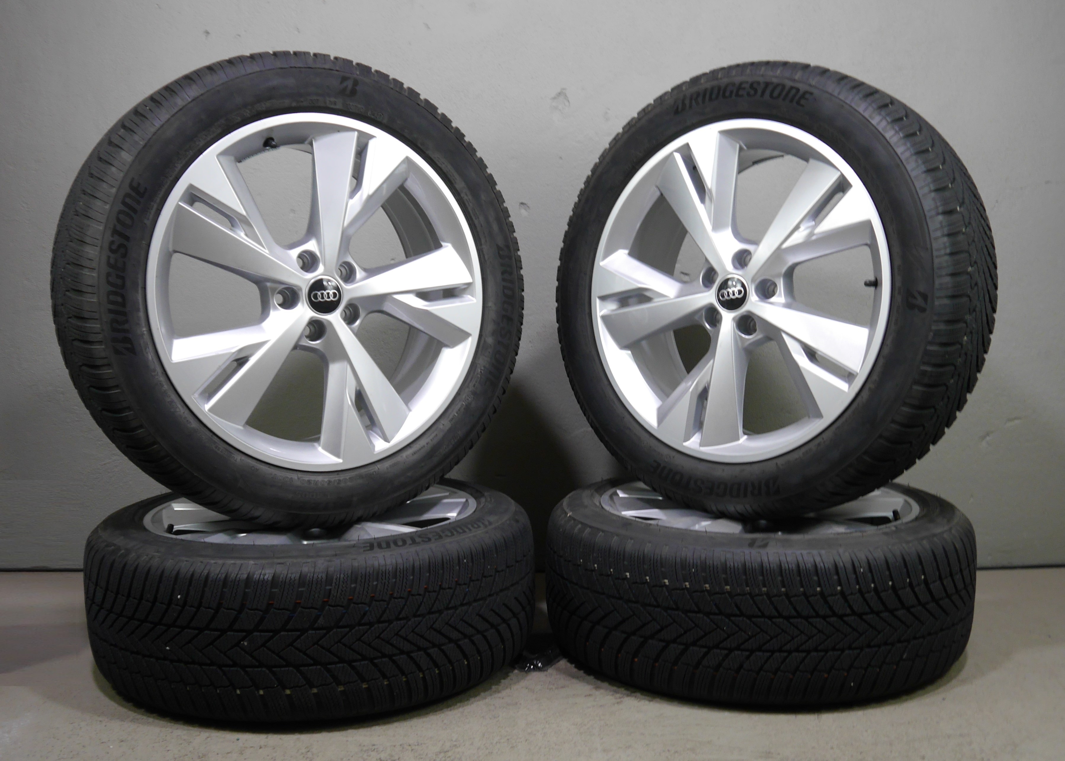 Audi Q4 Sportback e-tron Aluradsatz – Winter 235/50 R20 100T (AO) 89A601025M