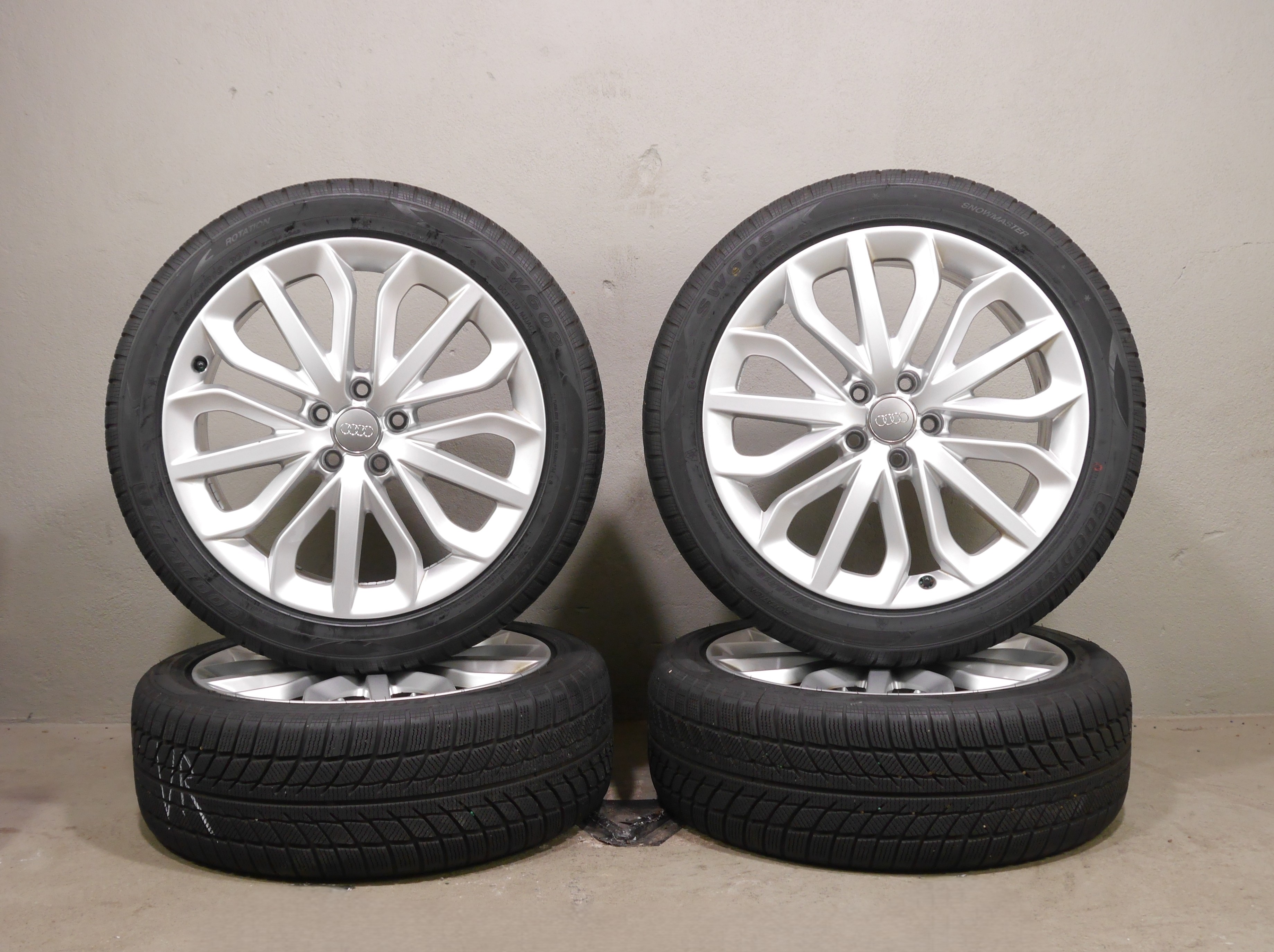 Audi A6 Aluradsatz – Winter 235/45 R19 99V – 4G0601025P