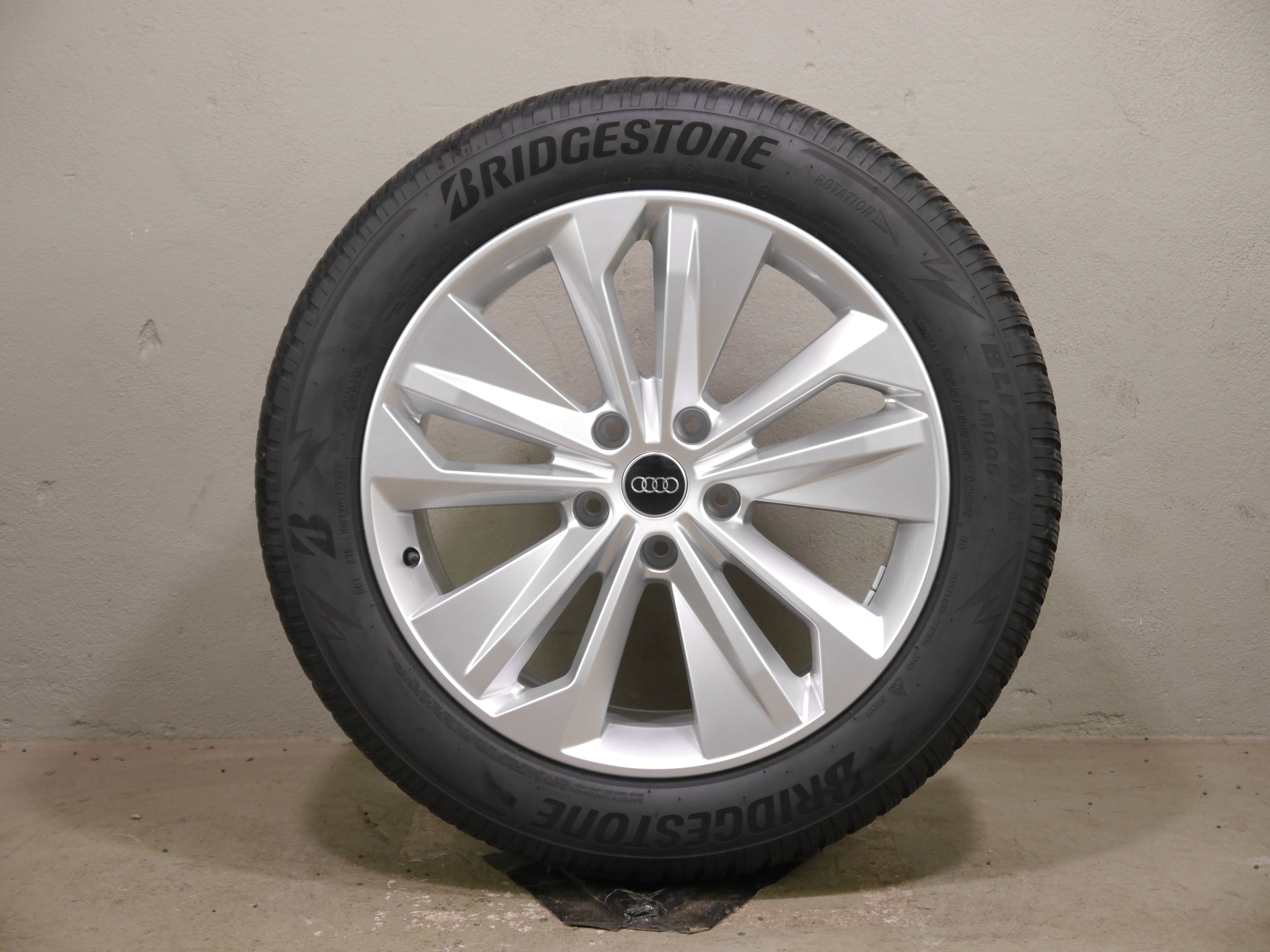 Audi Q6 e-tron Aluradsatz – Winter 255/50 R20 109H  285/45 R20 112H (RO) – 85H601025BP/85H601025BQ