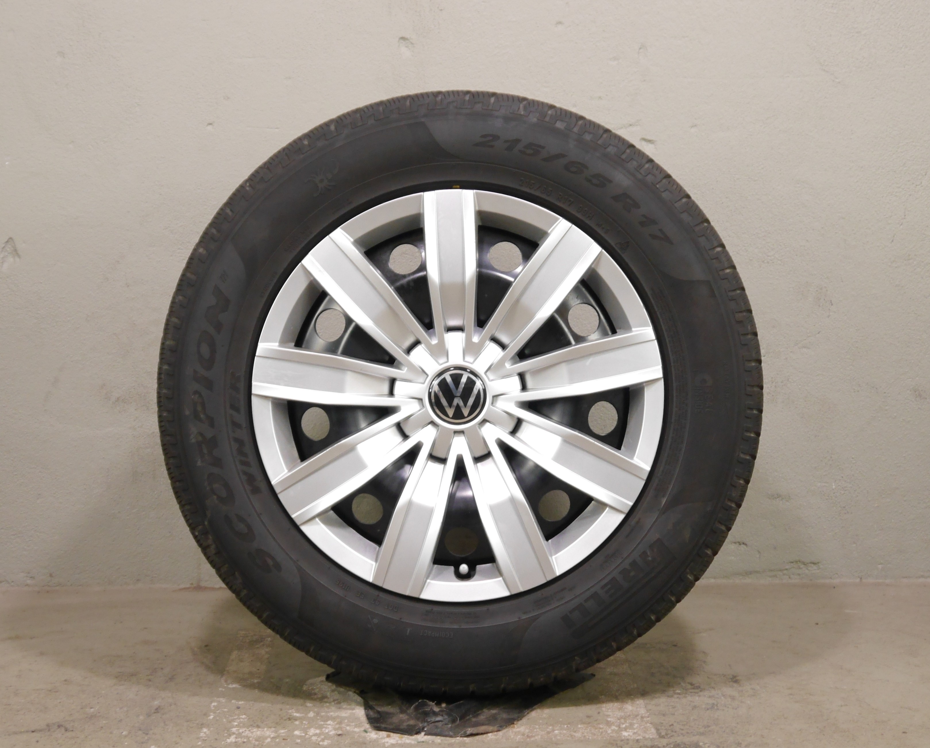 VW Tiguan Stahlradsatz – Winter 215/65 R17 99H – 5QF601027J/K SEAL