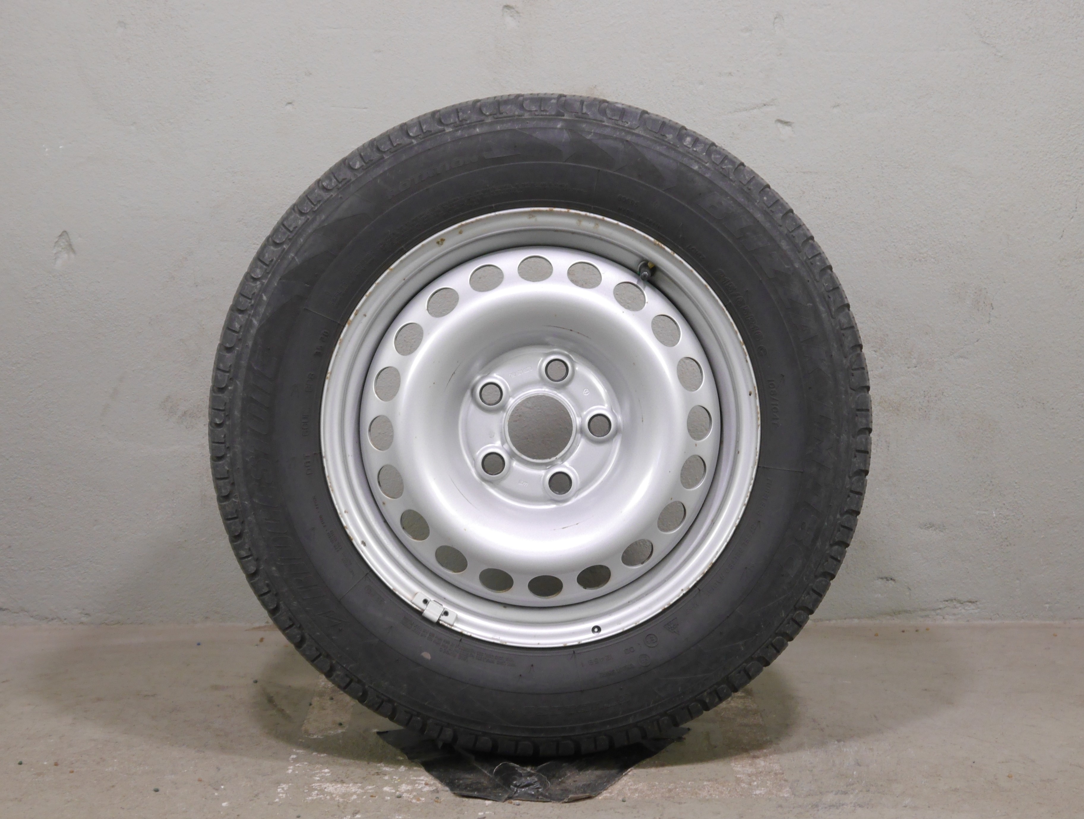 VW T6.1 Multivan Stahlradsatz – Winter 215/65 R16 106/104T - 7H0601027D