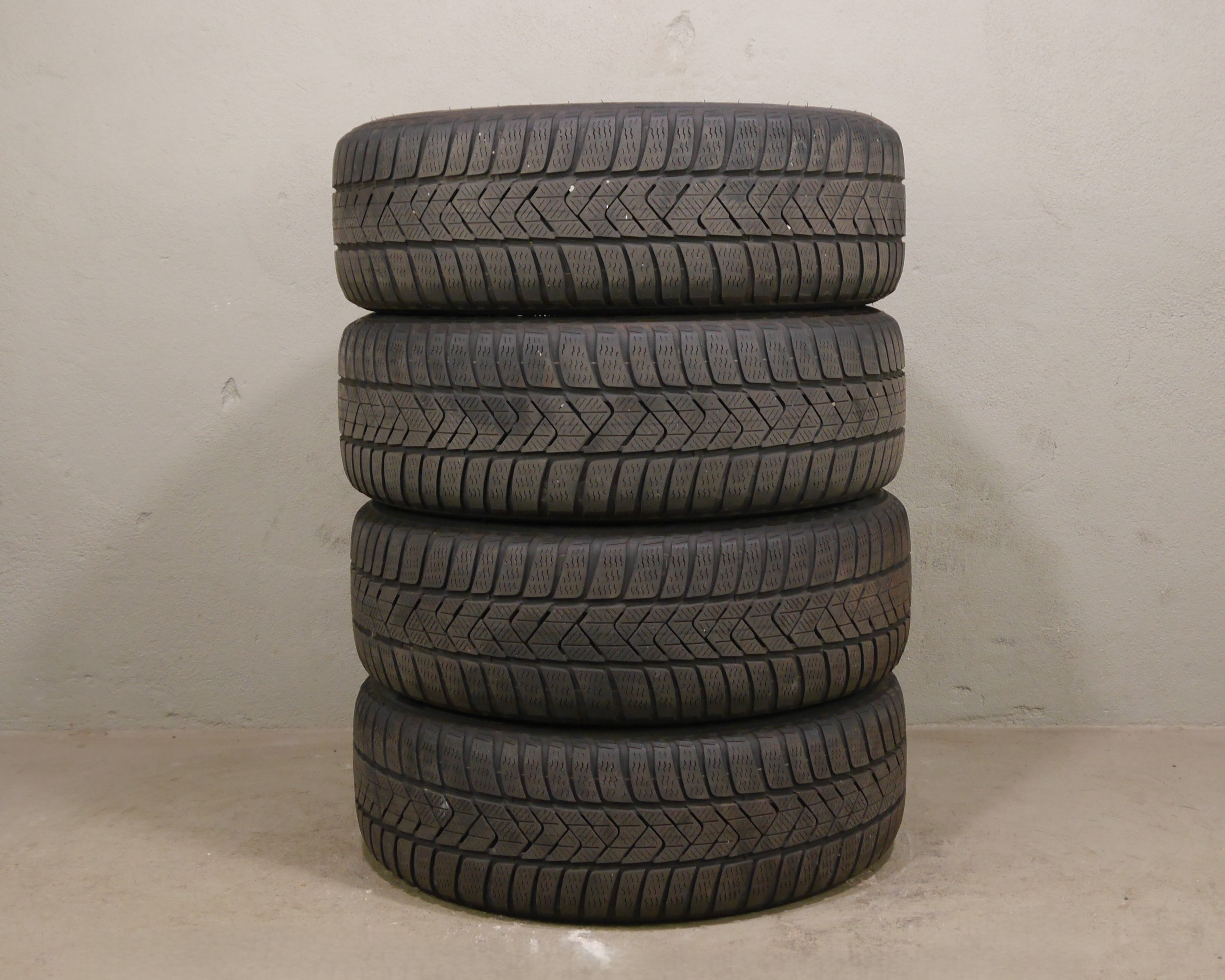 VW Golf (CD) Aluradsatz – Winter 205/50 R17 93H – 5H0601025B